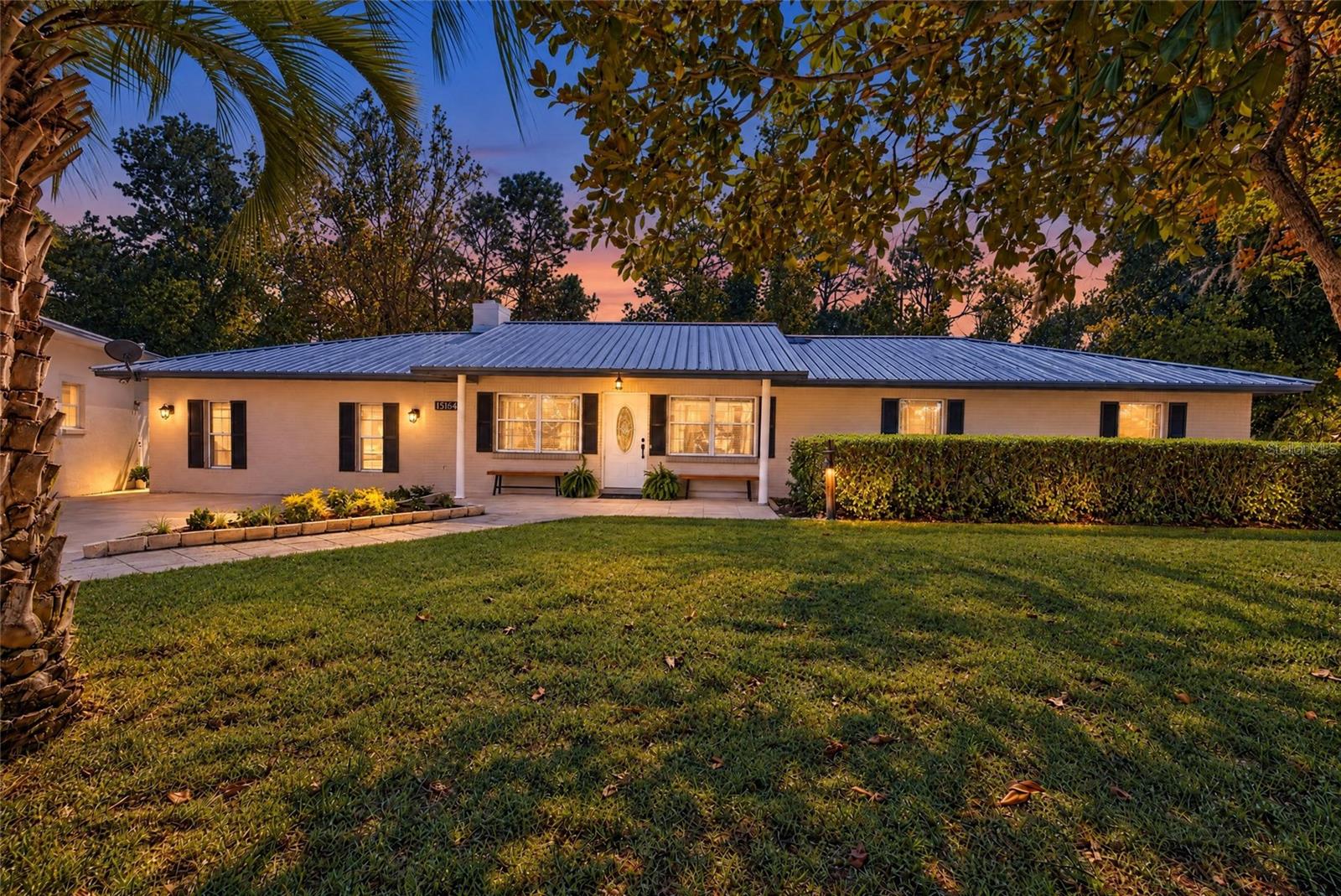 15164 S COUNTRY CLUB DR