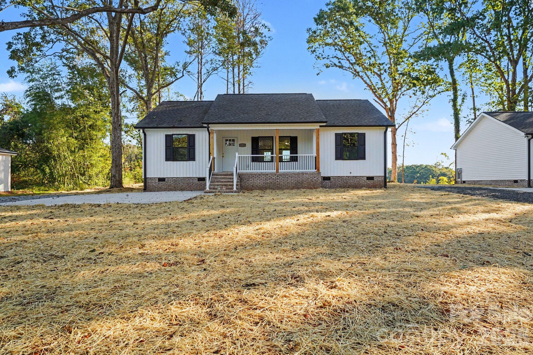 Single Family Residence at 1825 Hollywood Drive, Salisbury, photo 6 of 44