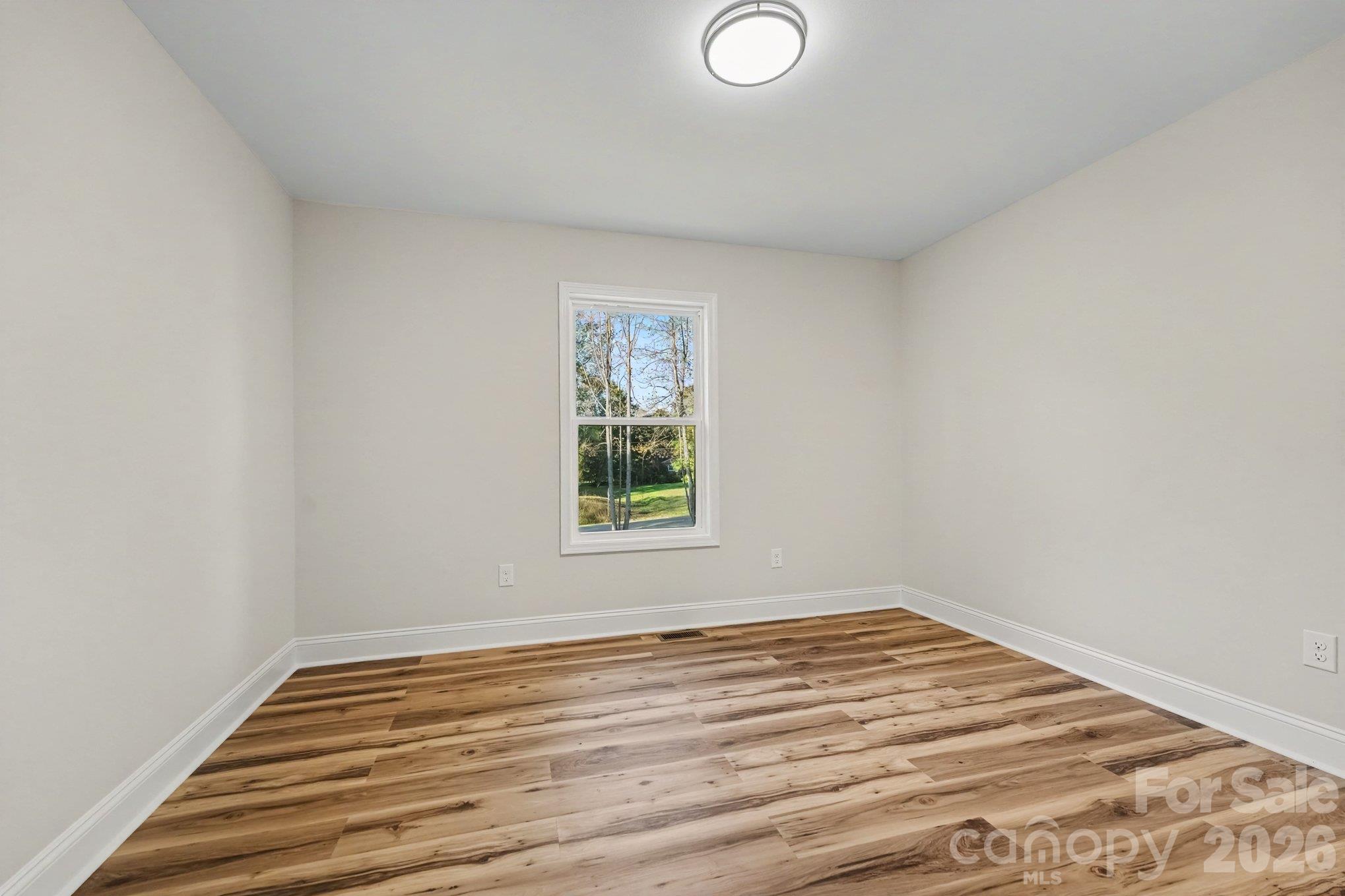 Guest room 1 - 1825 Hollywood Drive, Salisbury