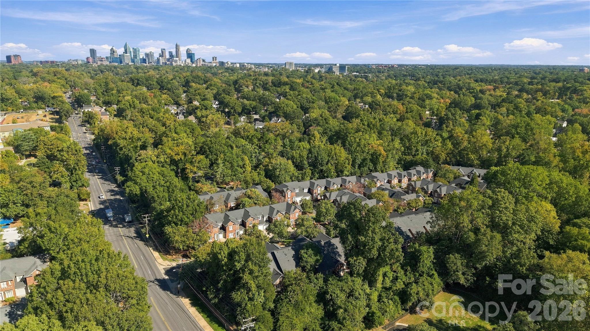 Condominium at 1167 Hollyheath Lane, Charlotte, photo 2 of 29