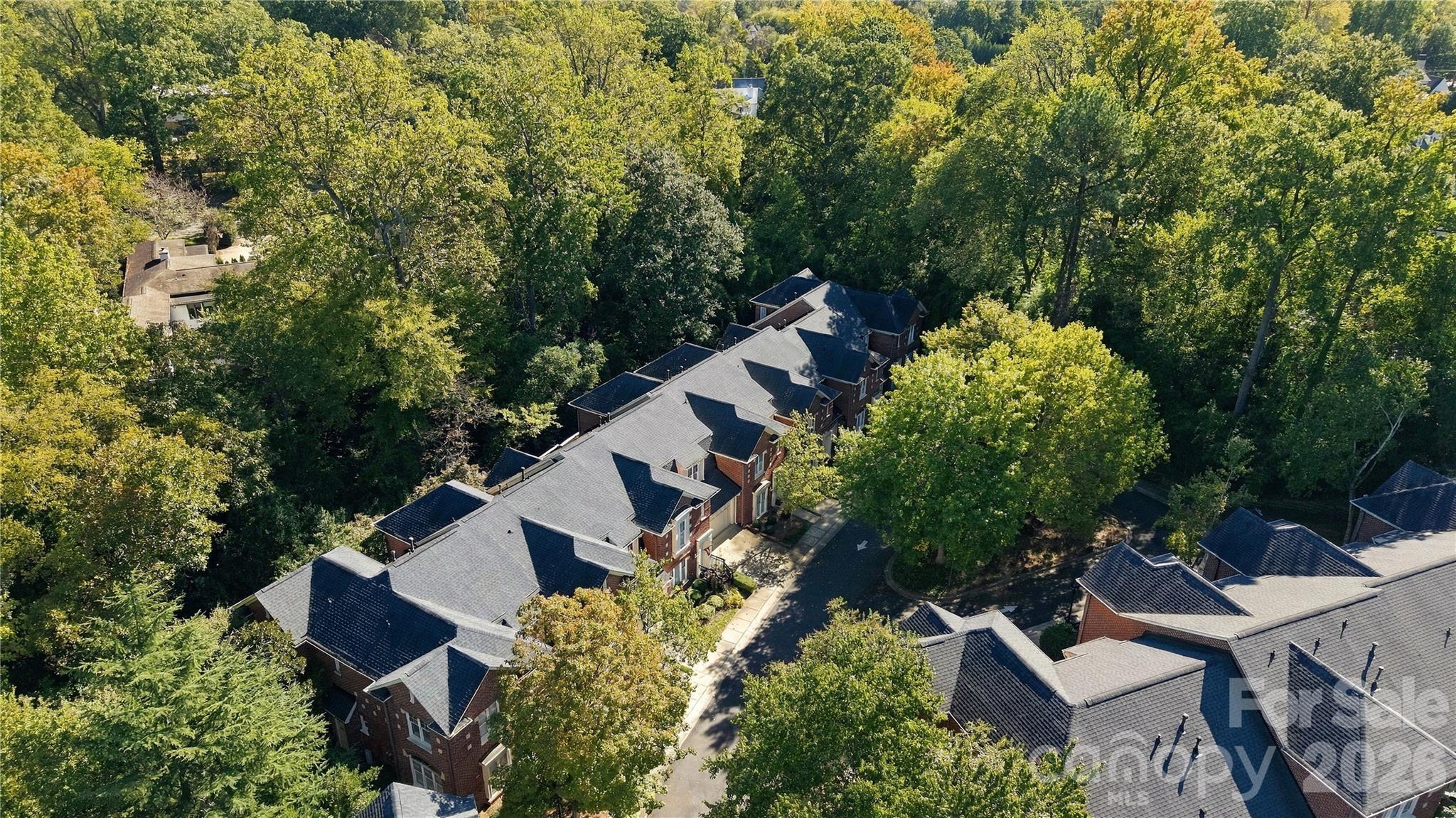 Condominium at 1167 Hollyheath Lane, Charlotte, photo 3 of 29