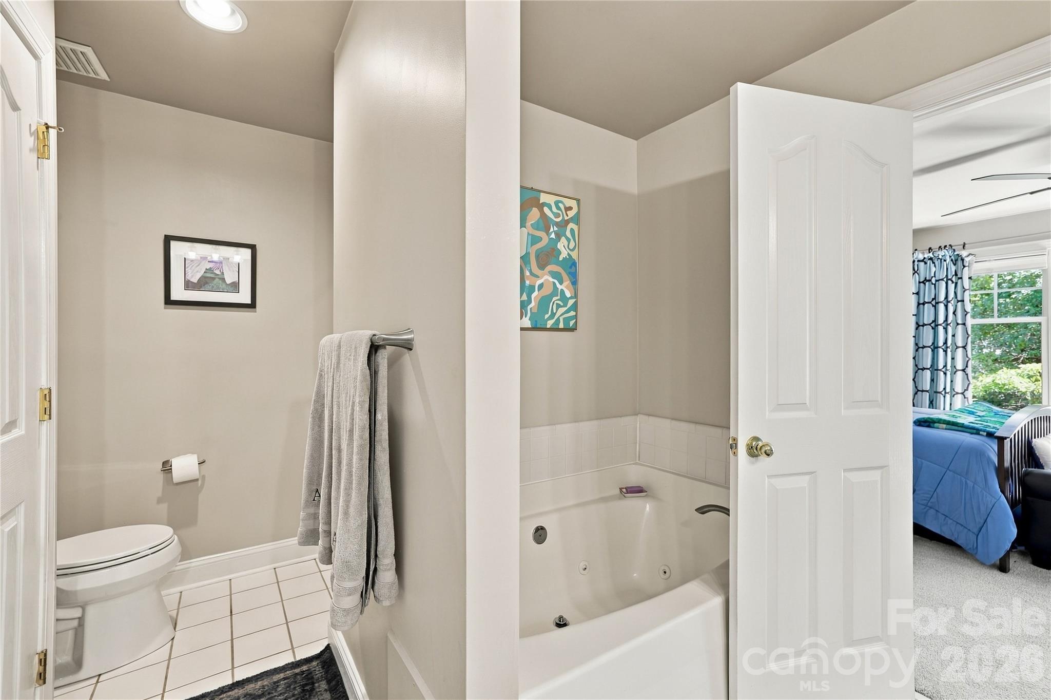Condominium at 1167 Hollyheath Lane, Charlotte, photo 21 of 29