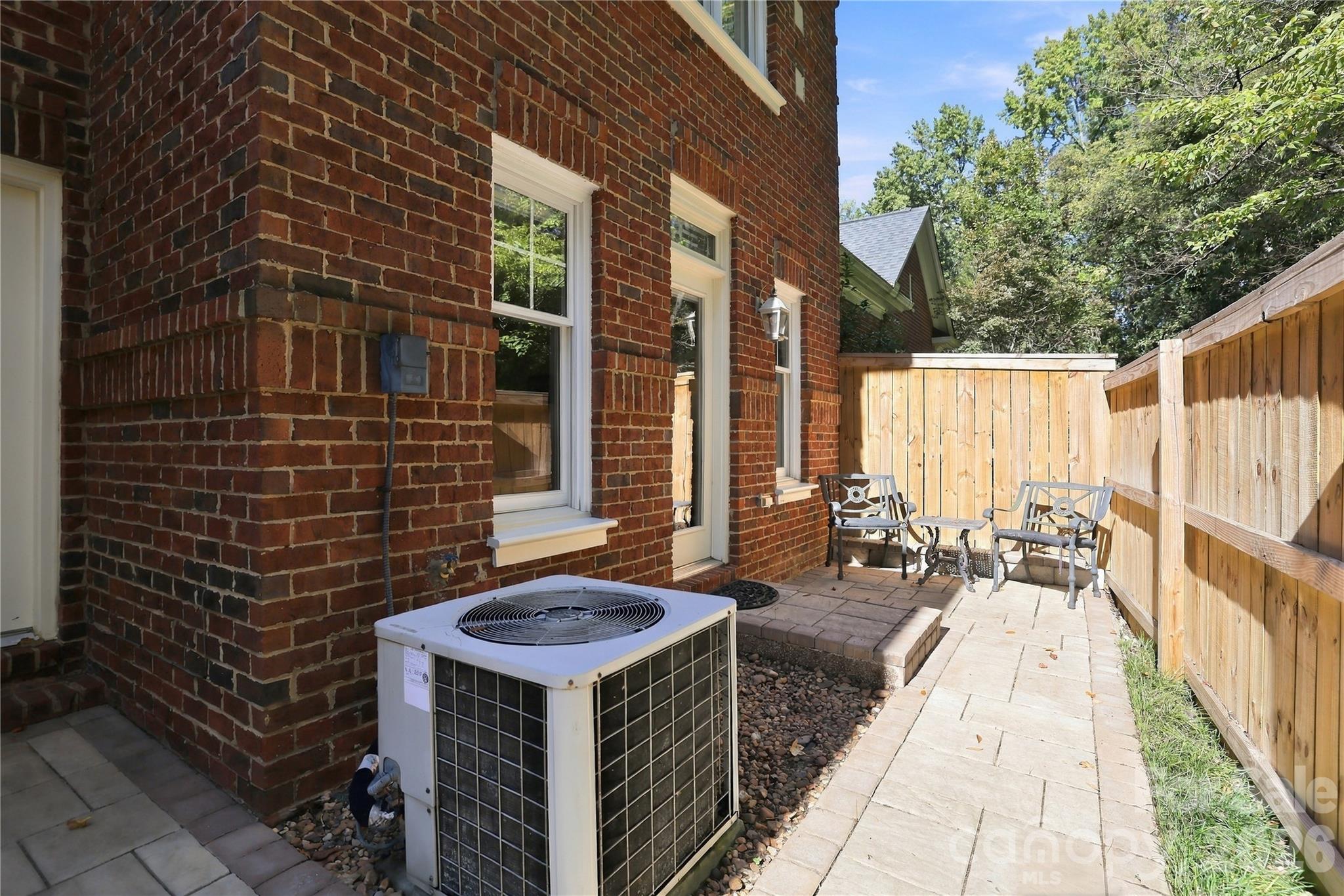 Condominium at 1167 Hollyheath Lane, Charlotte, photo 26 of 29