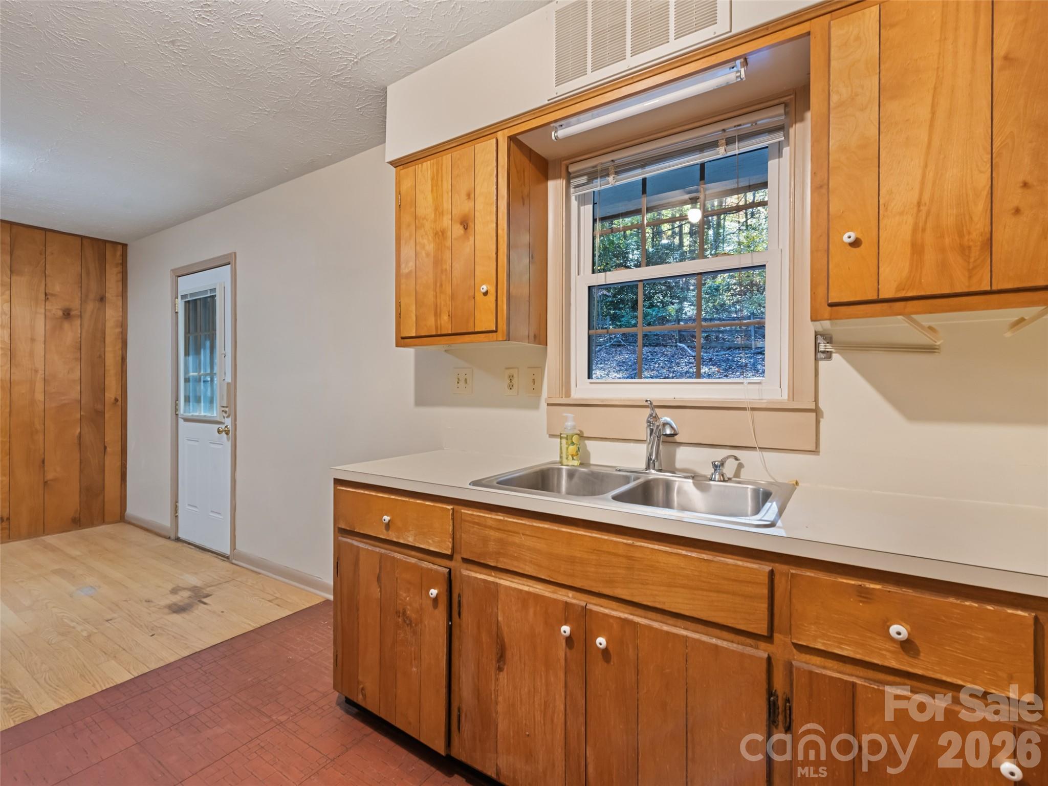 Single Family Residence at 193 C E Smathers Drive, Waynesville, photo 16 of 32