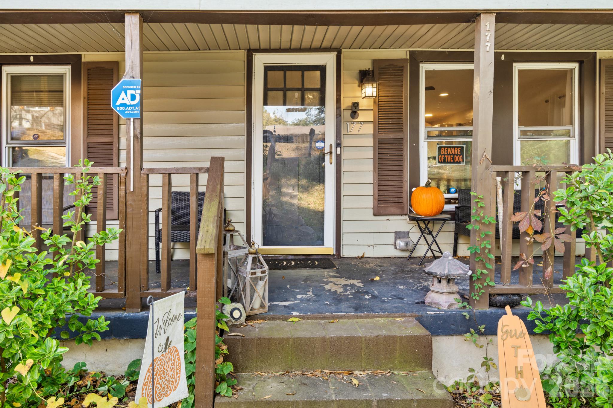 Single Family Residence at 177 Young Avenue SW, Concord, photo 4 of 35