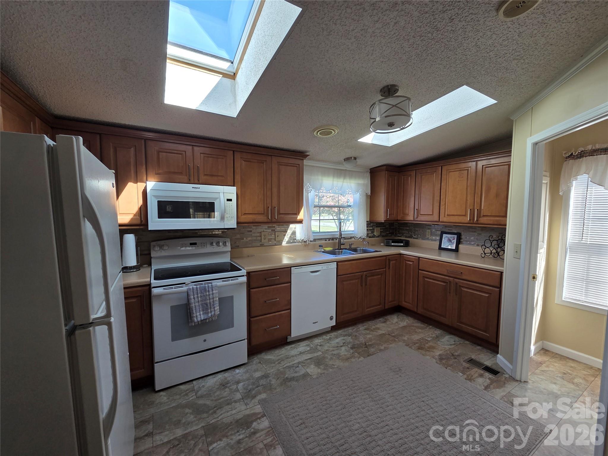 abundant counter space - 205 Misty Lane, Hendersonville