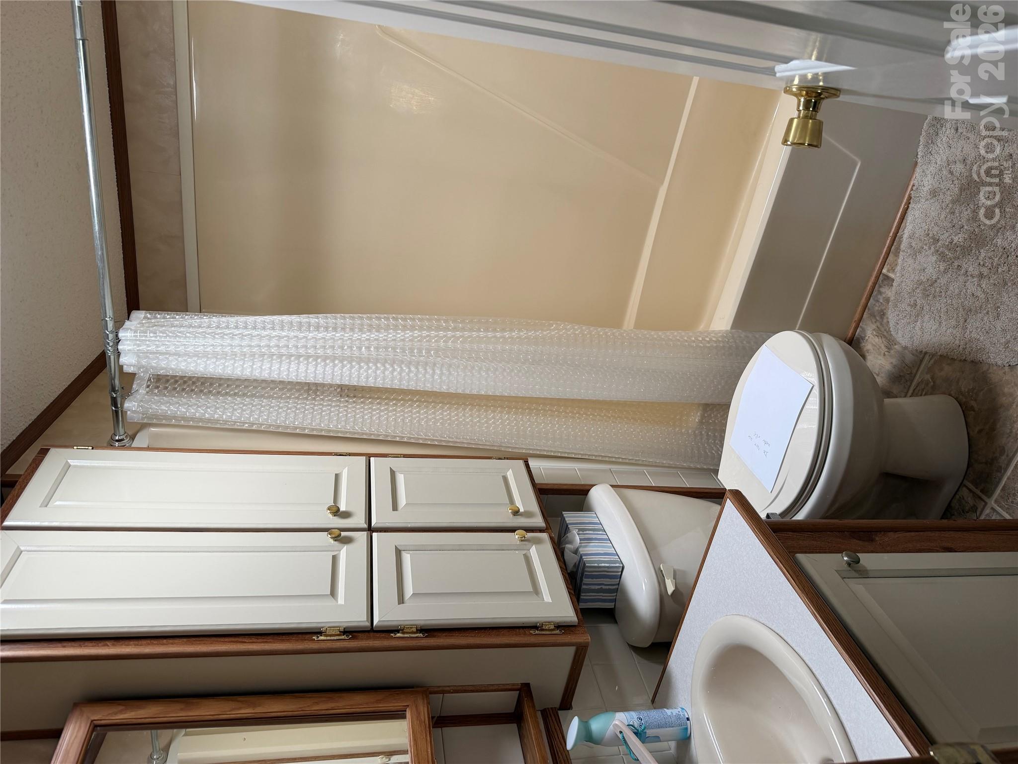 2nd full bath - 205 Misty Lane, Hendersonville