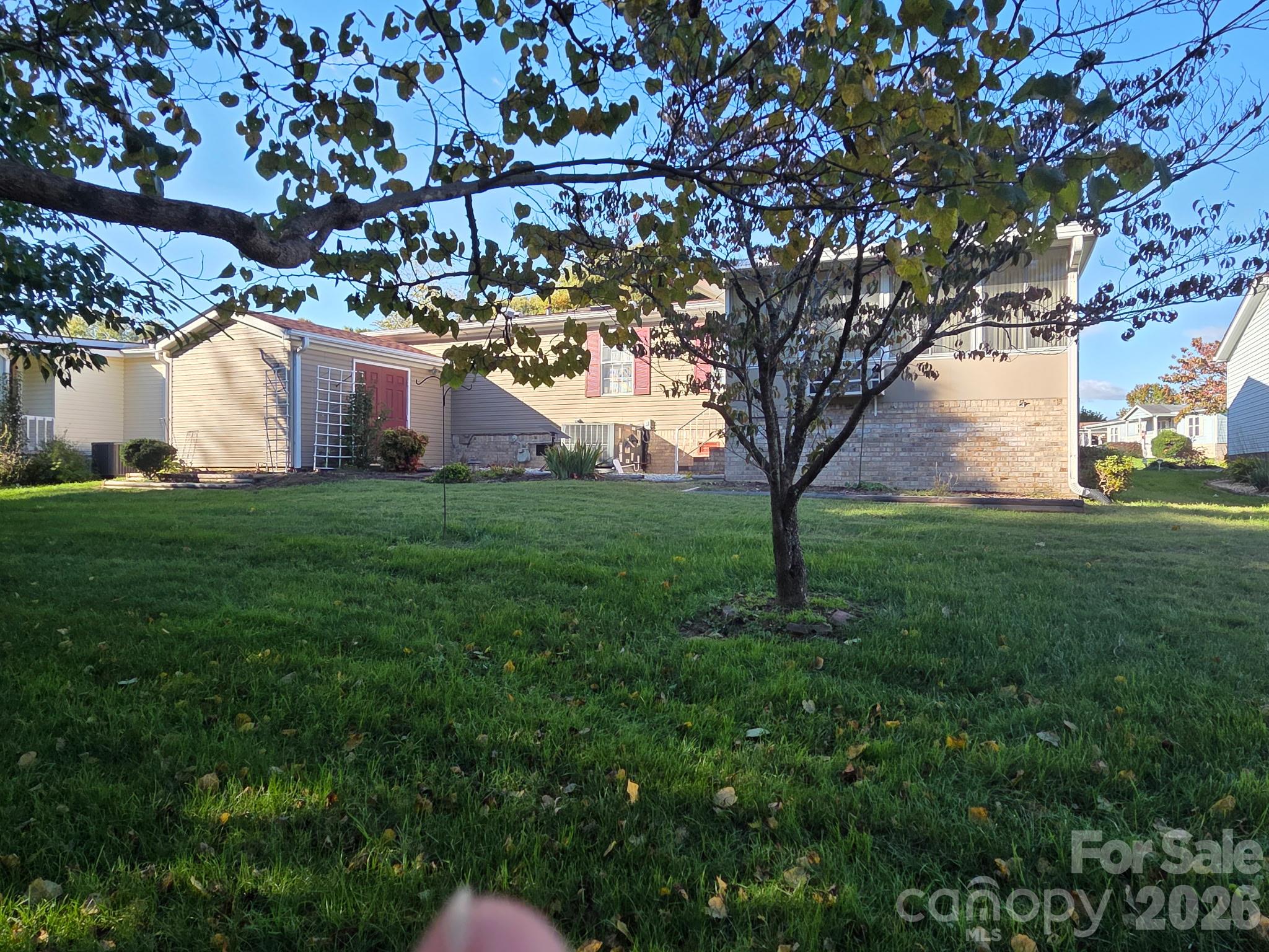 Single Family Residence at 205 Misty Lane, Hendersonville, photo 23 of 25