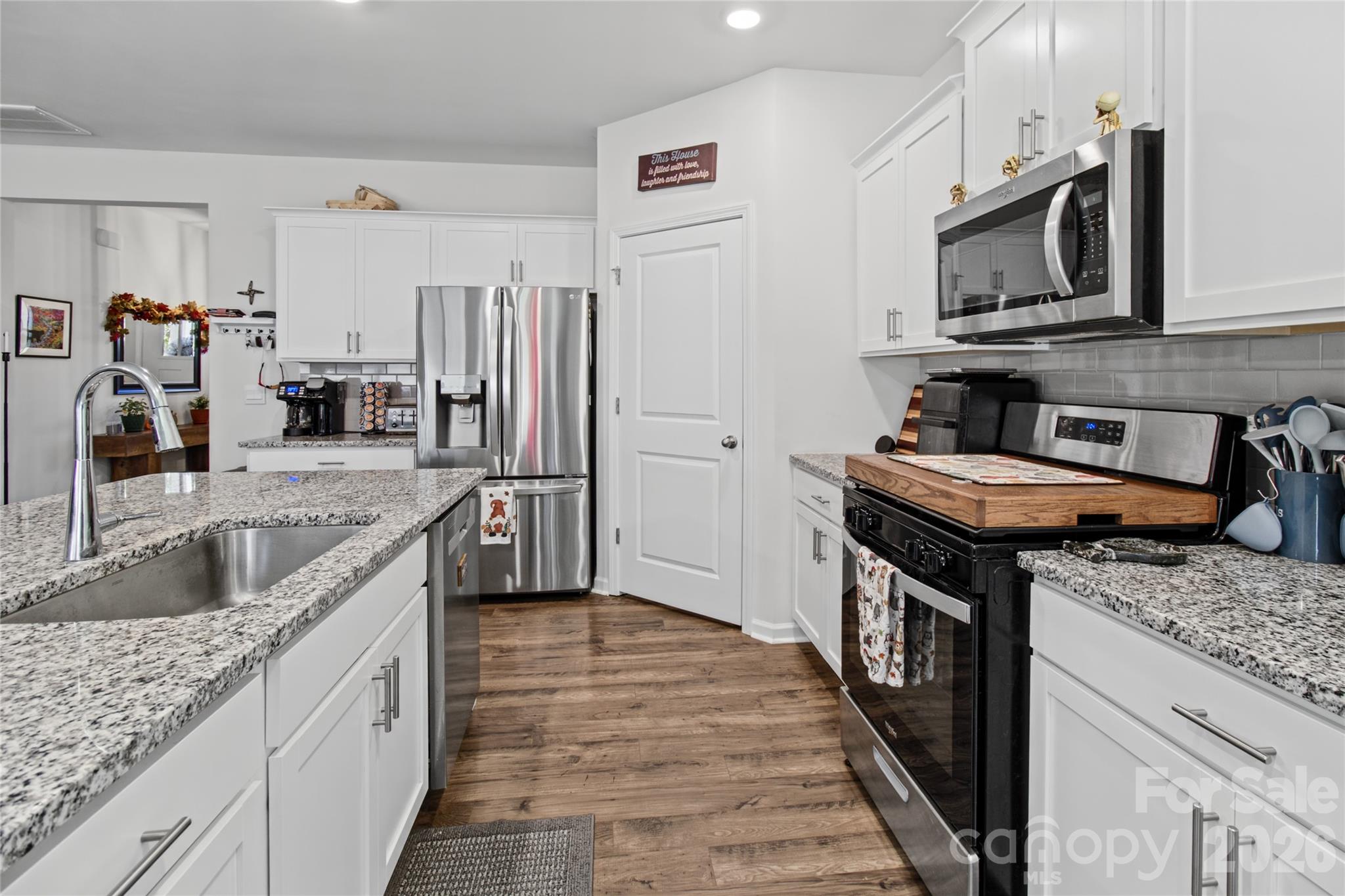 Kitchen w/stainless steel appliances, gas range and a pantry! - 37 Caitlin Heights Court, Fletcher