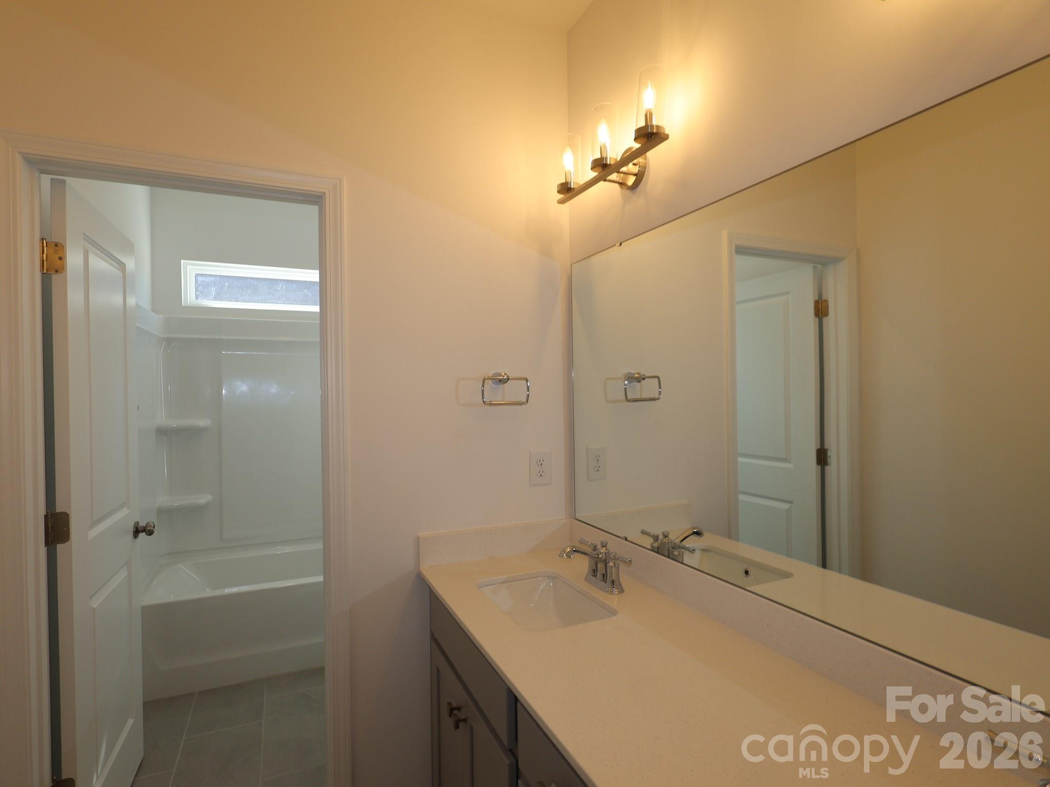 Secondary bathroom - 7204 Helmans Drive, Huntersville