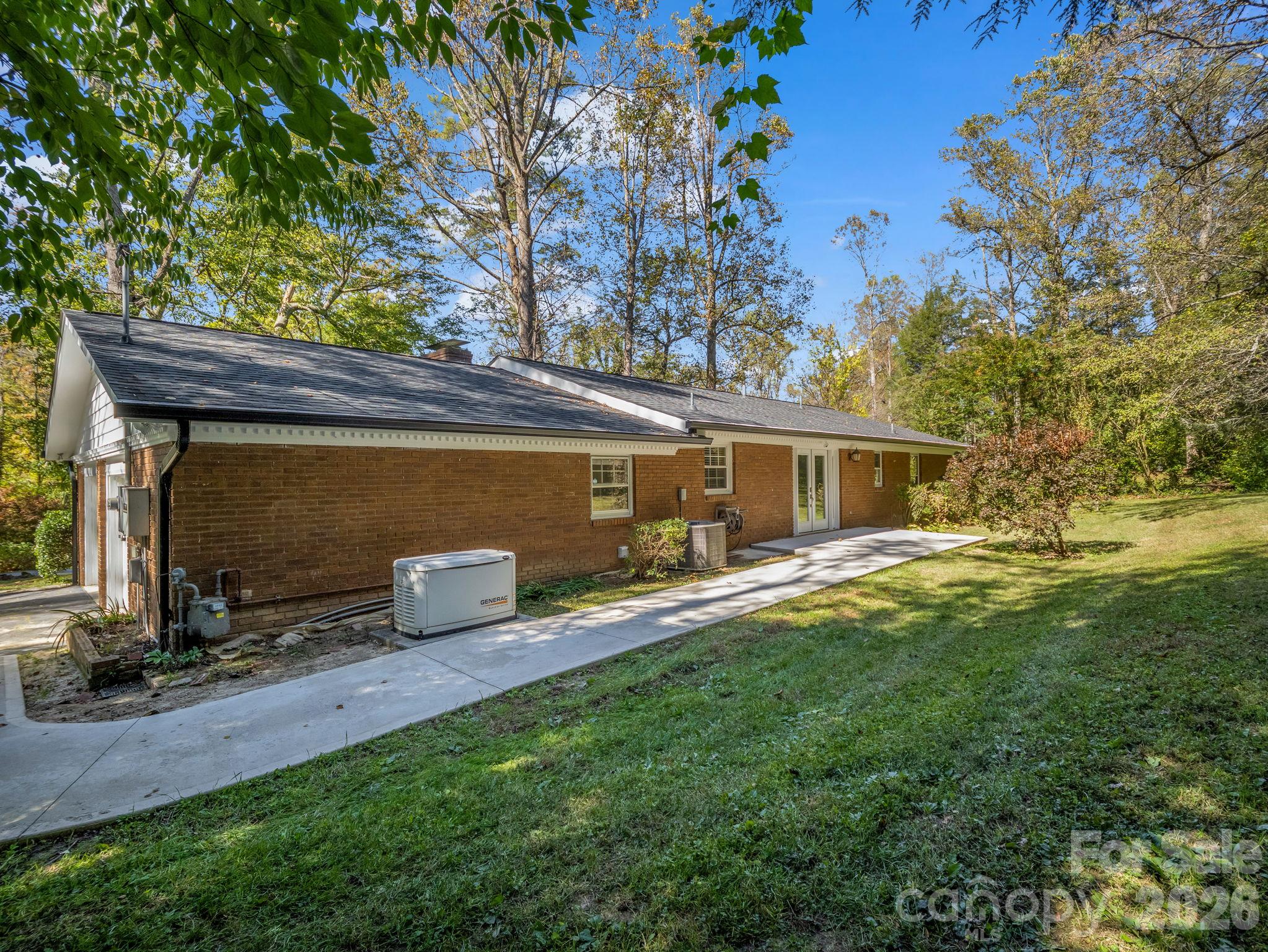 Back yard - 2630 Seminole Drive, Hendersonville