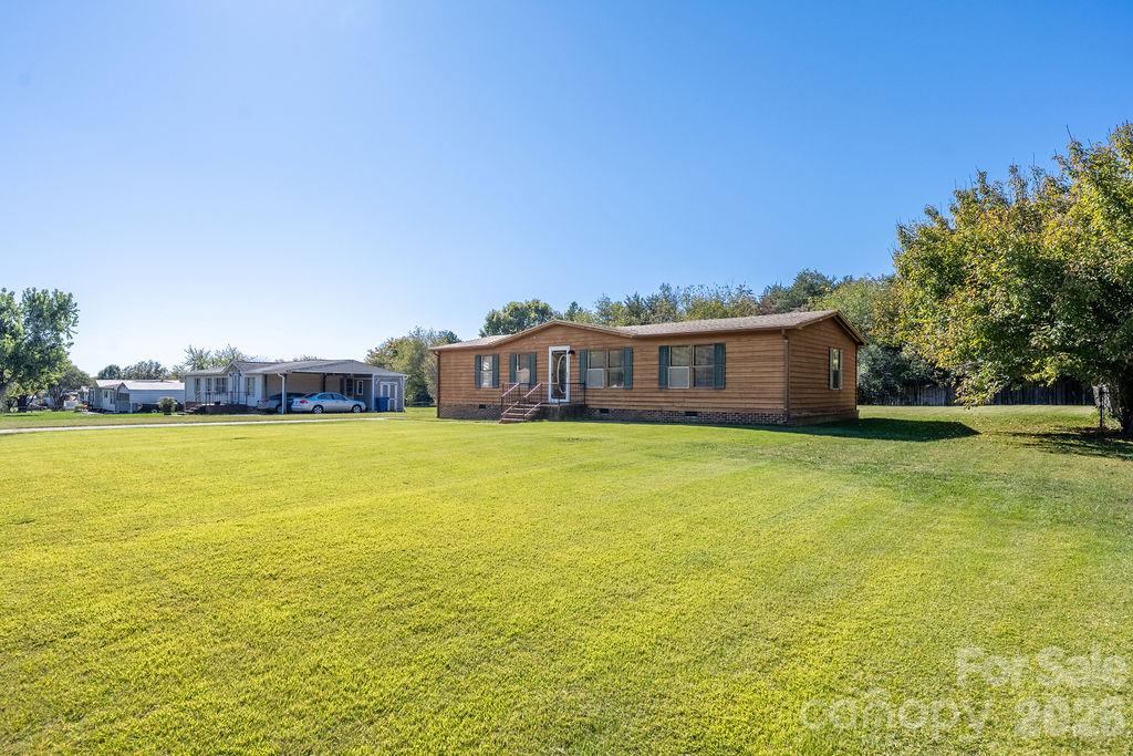 Single Family Residence at 149 Hallmark Estates Drive, Statesville, photo 3 of 39
