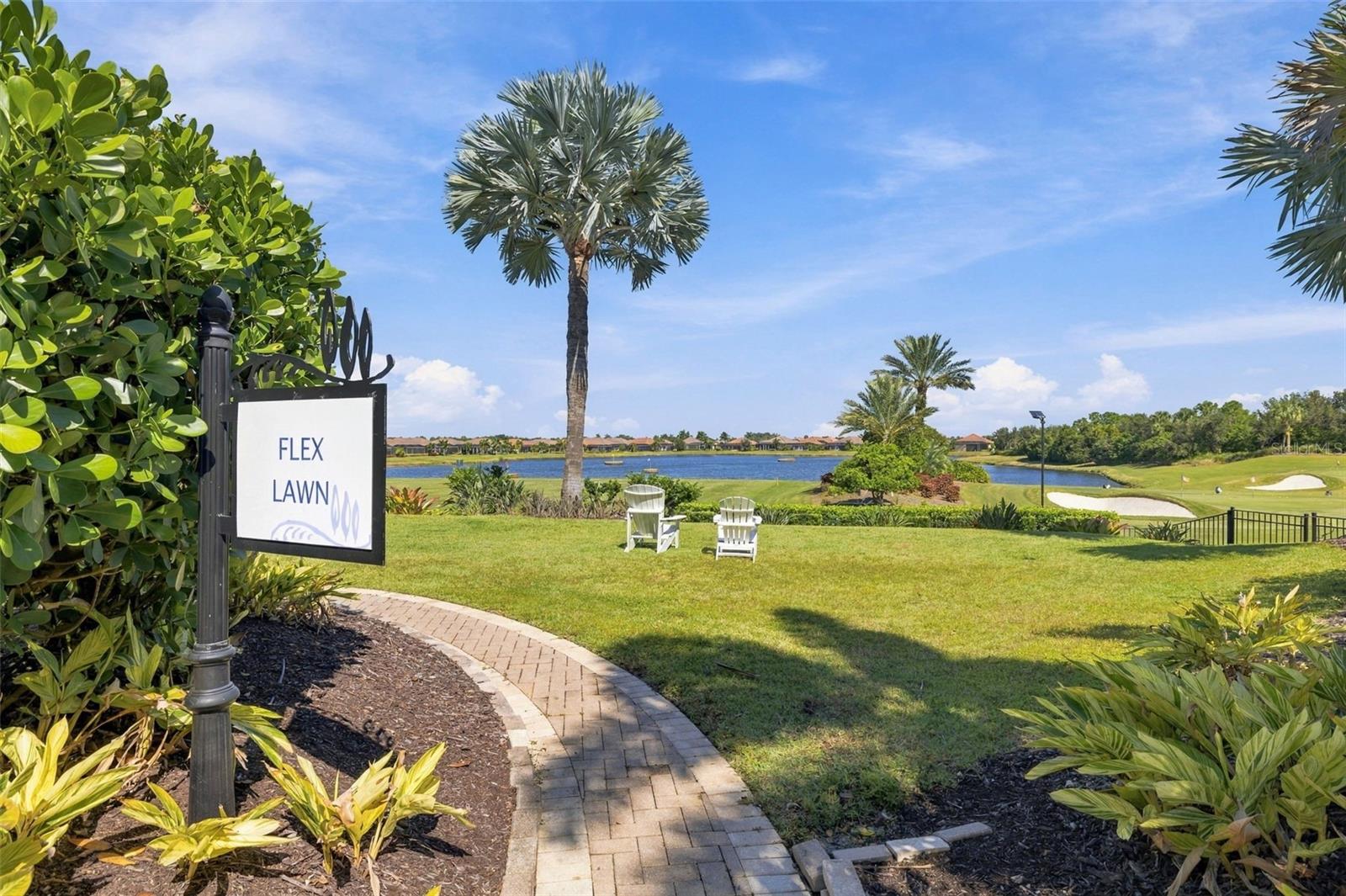 Lawn overlooking the Driving Range, Chipping area and Putting Green - 4723 BENITO CT, BRADENTON