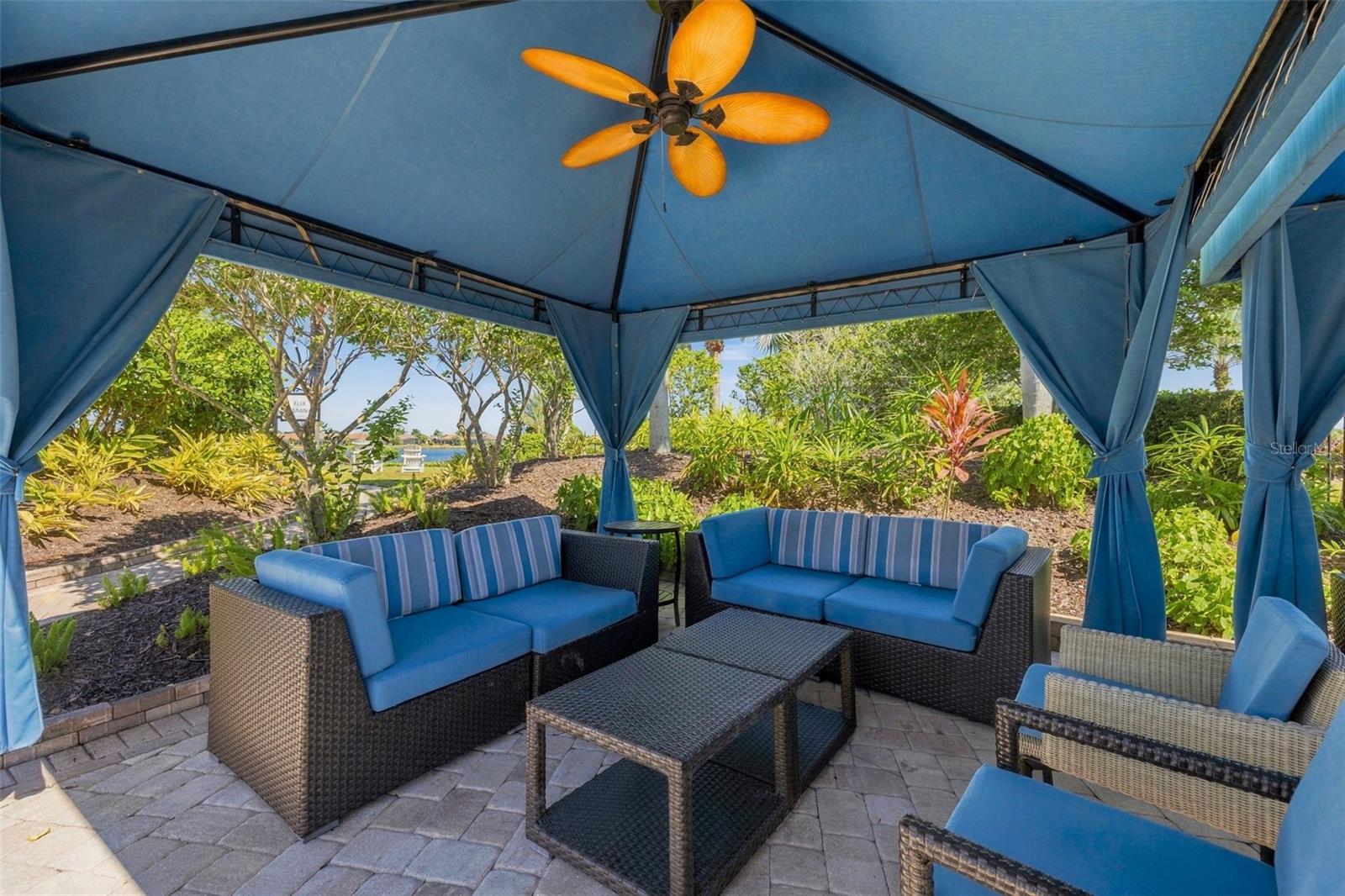 Poolside Cabana - 4723 BENITO CT, BRADENTON