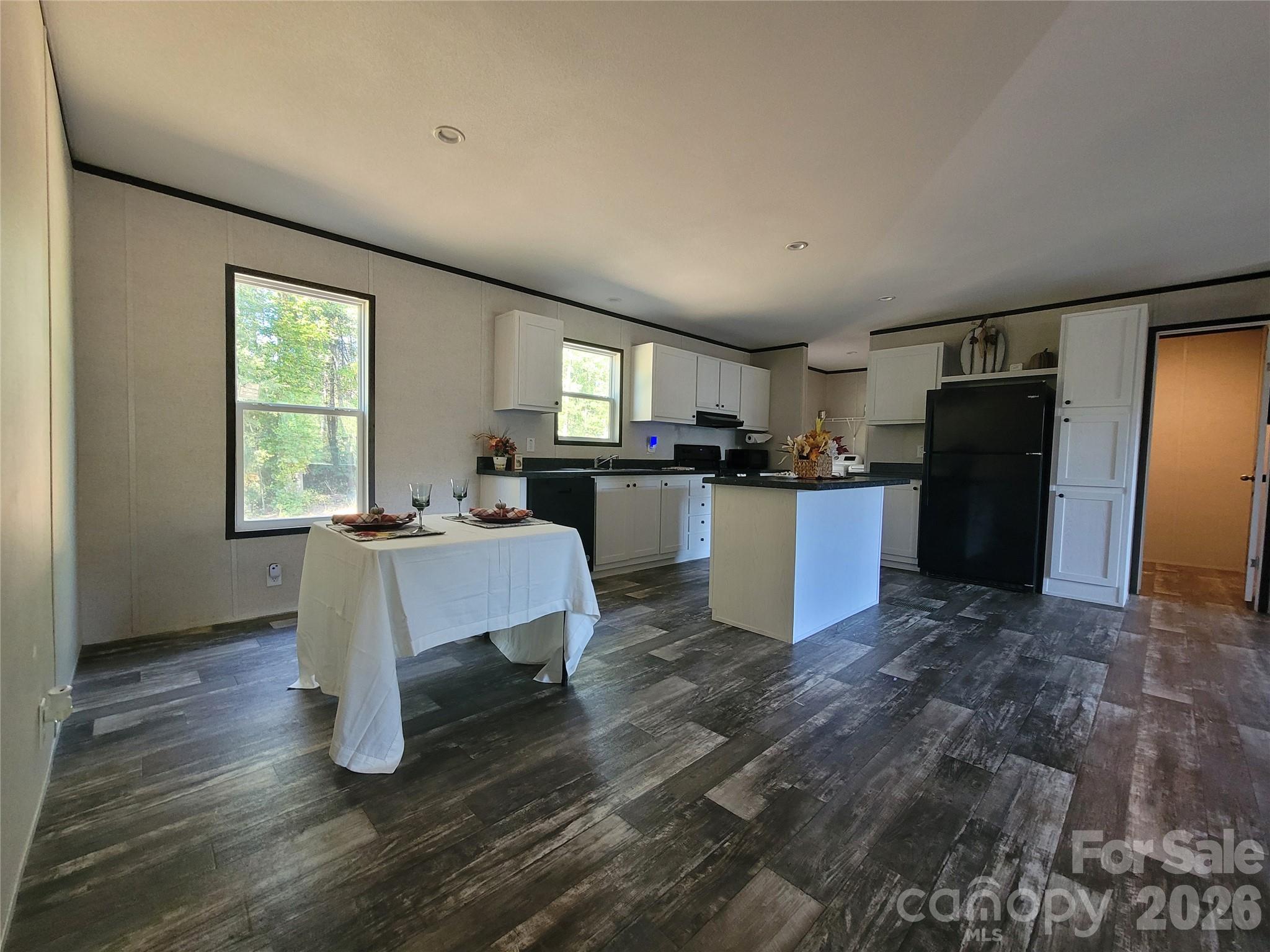 Single Family Residence at 222 Gravel Hill Court, Taylorsville, photo 3 of 20