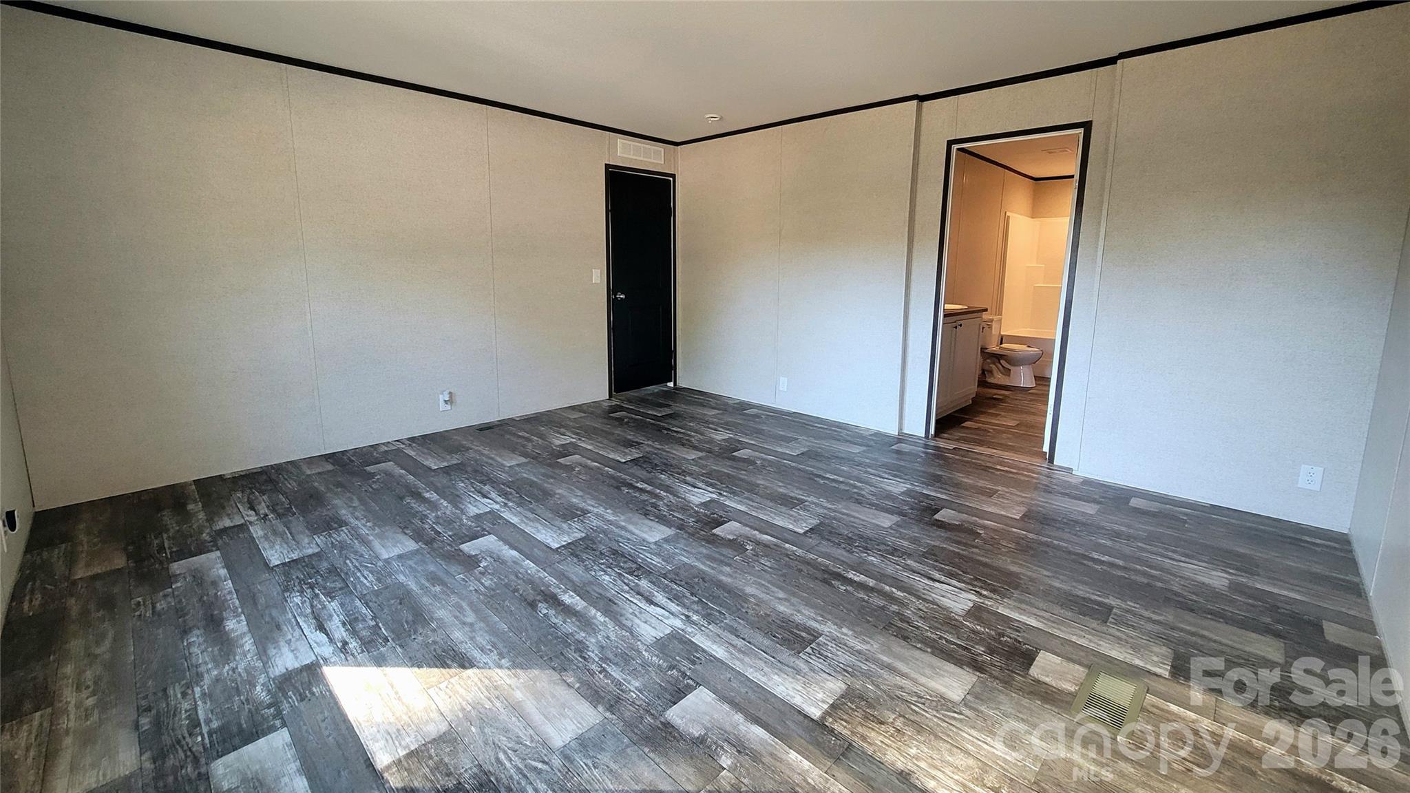 Single Family Residence at 222 Gravel Hill Court, Taylorsville, photo 14 of 20