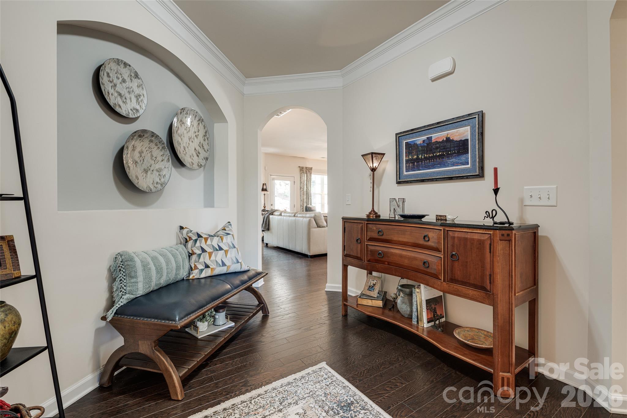 Single Family Residence at 13301 Canterbury Castle Drive, Charlotte, photo 5 of 48