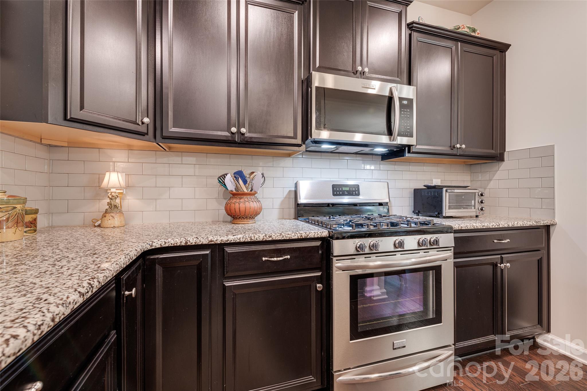 Single Family Residence at 13301 Canterbury Castle Drive, Charlotte, photo 14 of 48