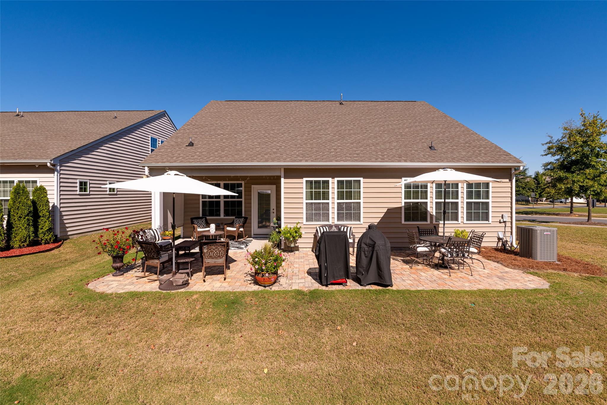 Single Family Residence at 13301 Canterbury Castle Drive, Charlotte, photo 42 of 48