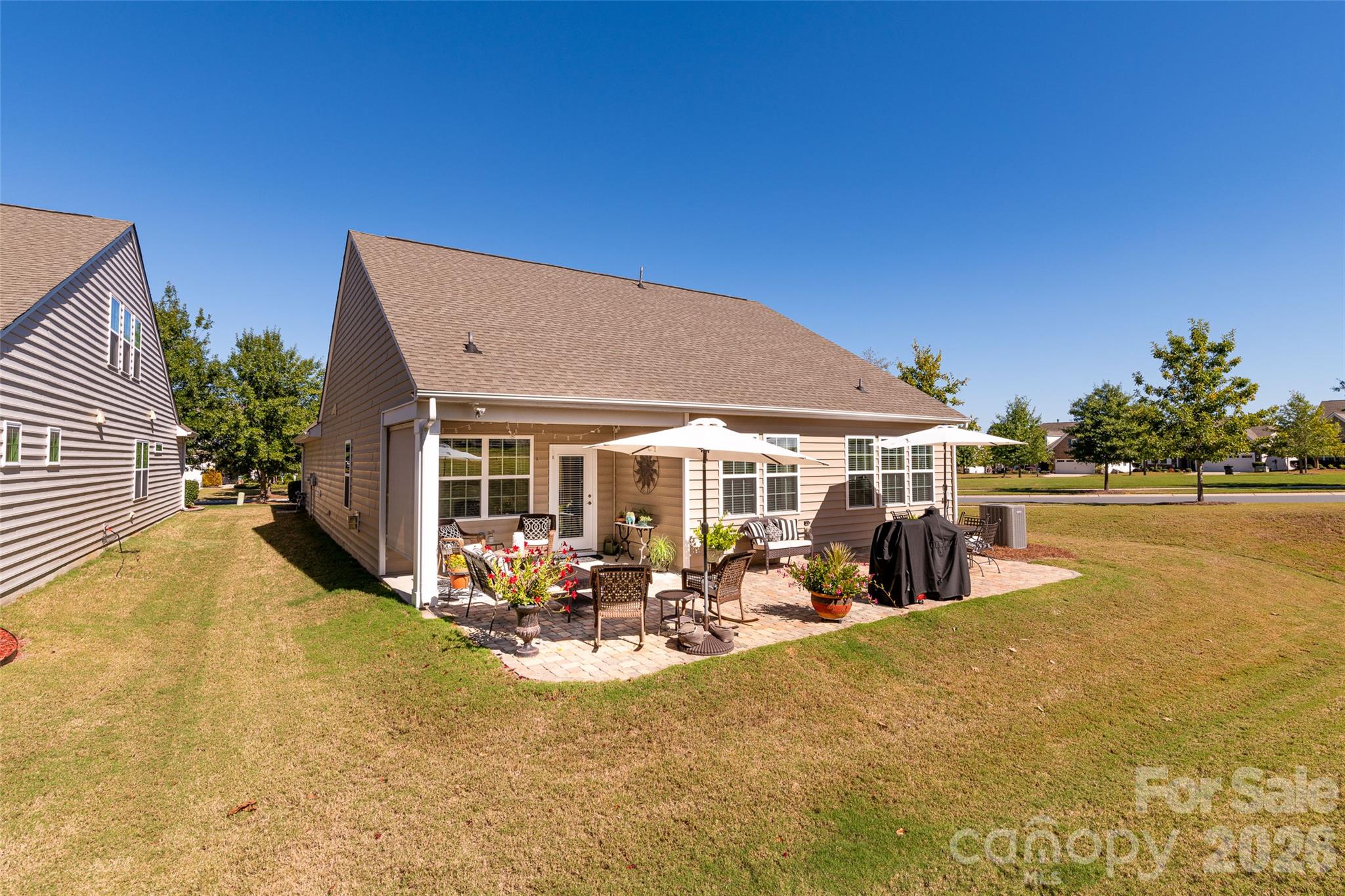 Single Family Residence at 13301 Canterbury Castle Drive, Charlotte, photo 43 of 48