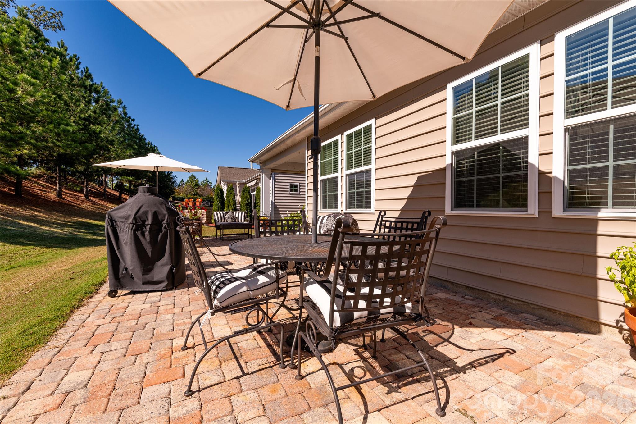 Single Family Residence at 13301 Canterbury Castle Drive, Charlotte, photo 47 of 48