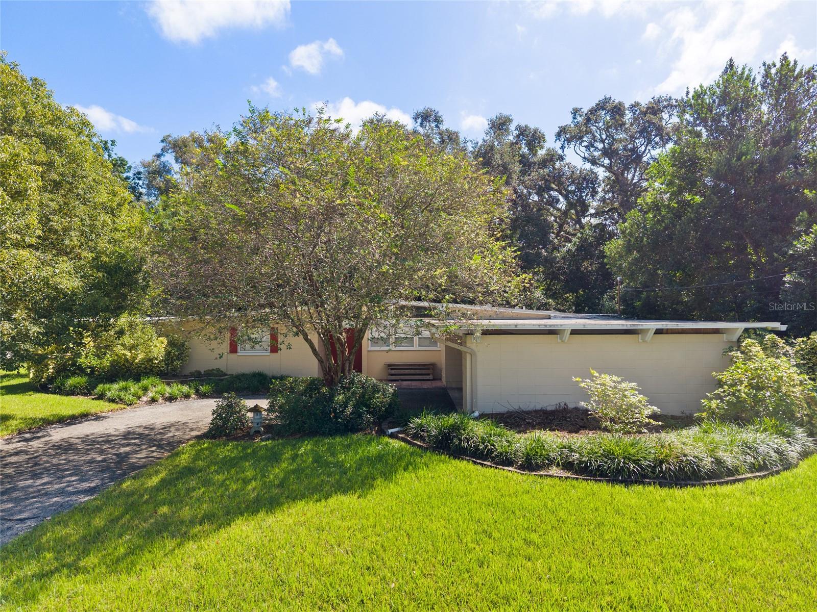 Single Family Residence at 1211 BROOKSIDE DR, CLEARWATER
