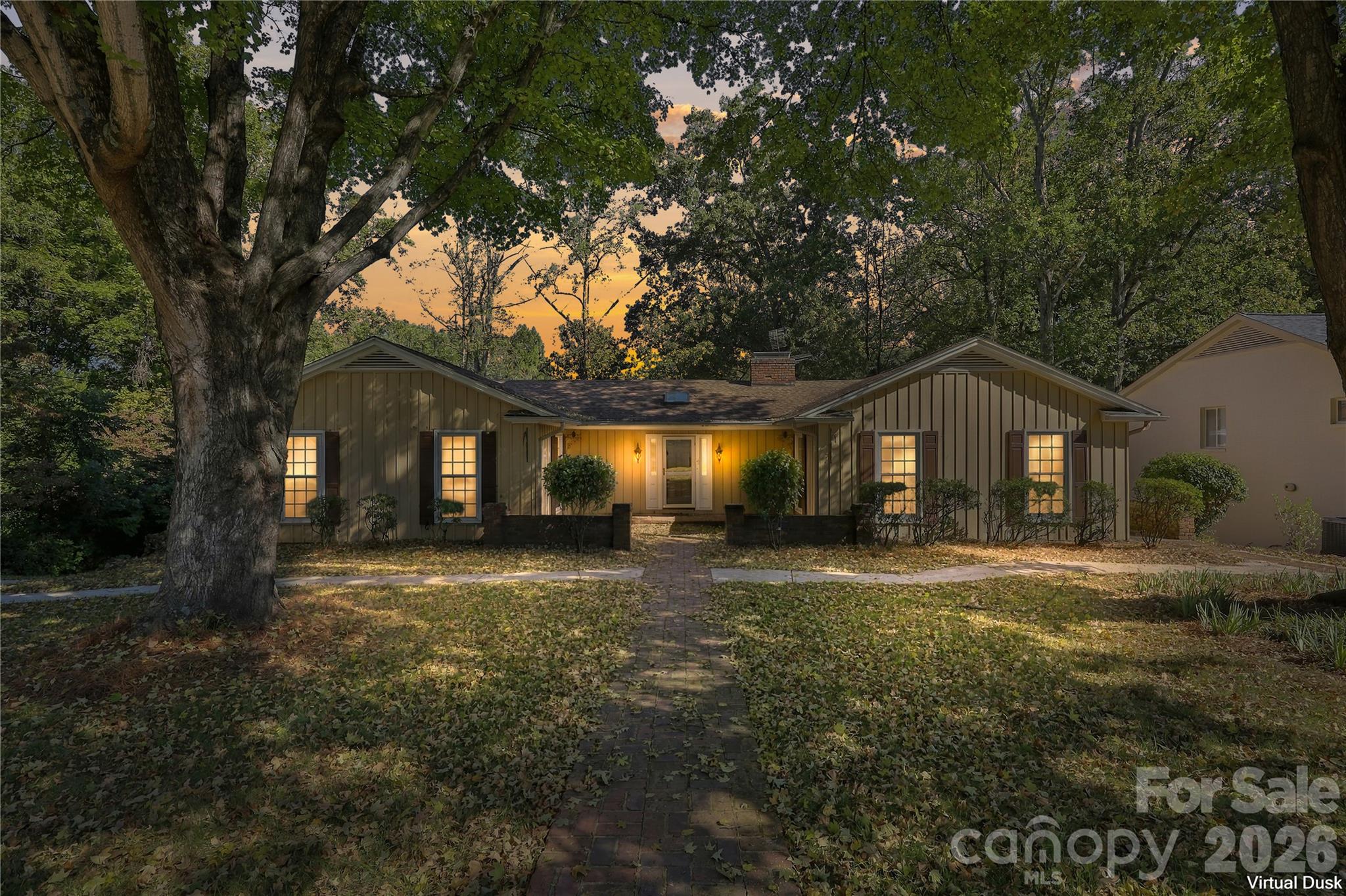 Single Family Residence at 512 Lakeside Drive, Statesville, photo 2 of 44
