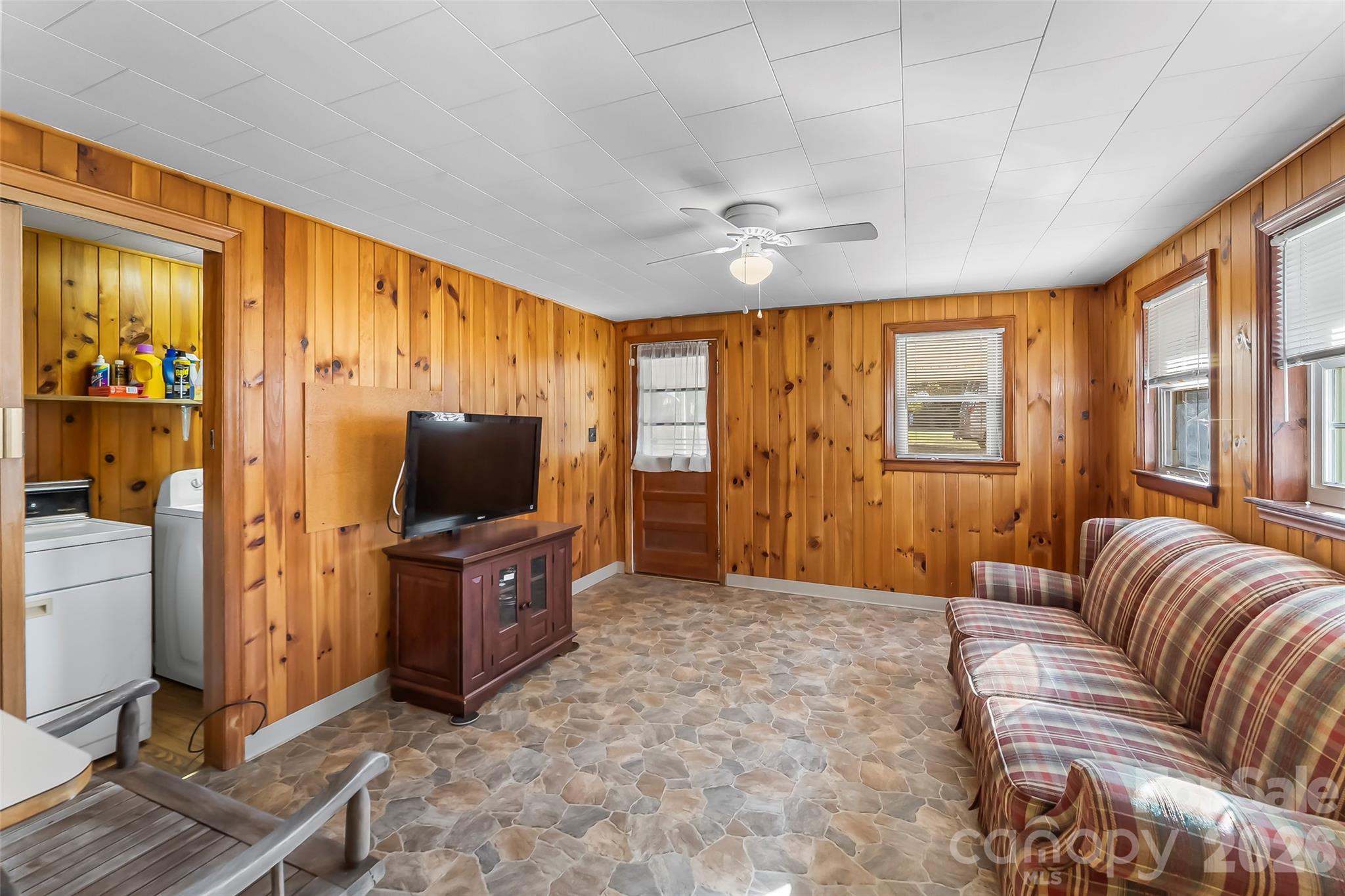 Single Family Residence at 6423 US 70 Highway E, Nebo, photo 15 of 37