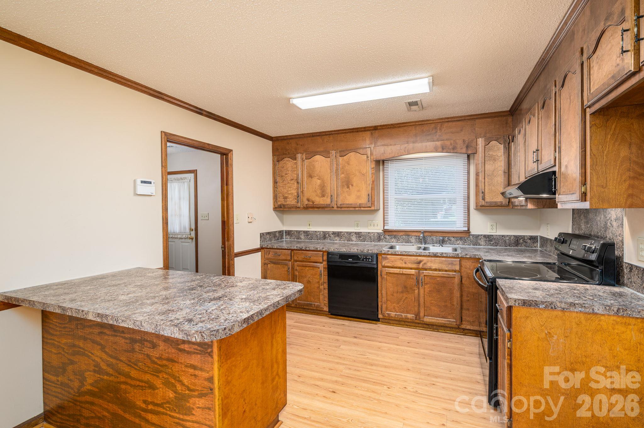 Kitchen - 429 Rowan Court, Gastonia