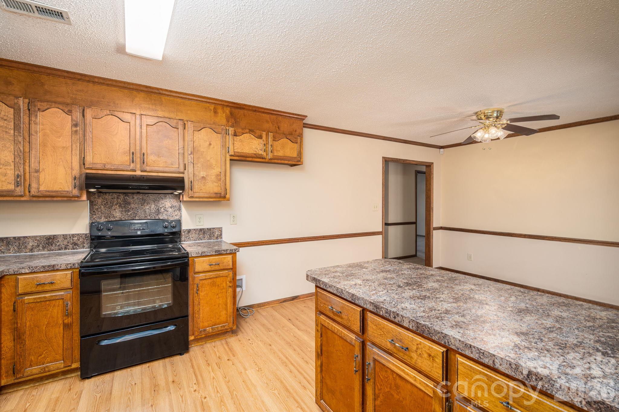 Kitchen - 429 Rowan Court, Gastonia