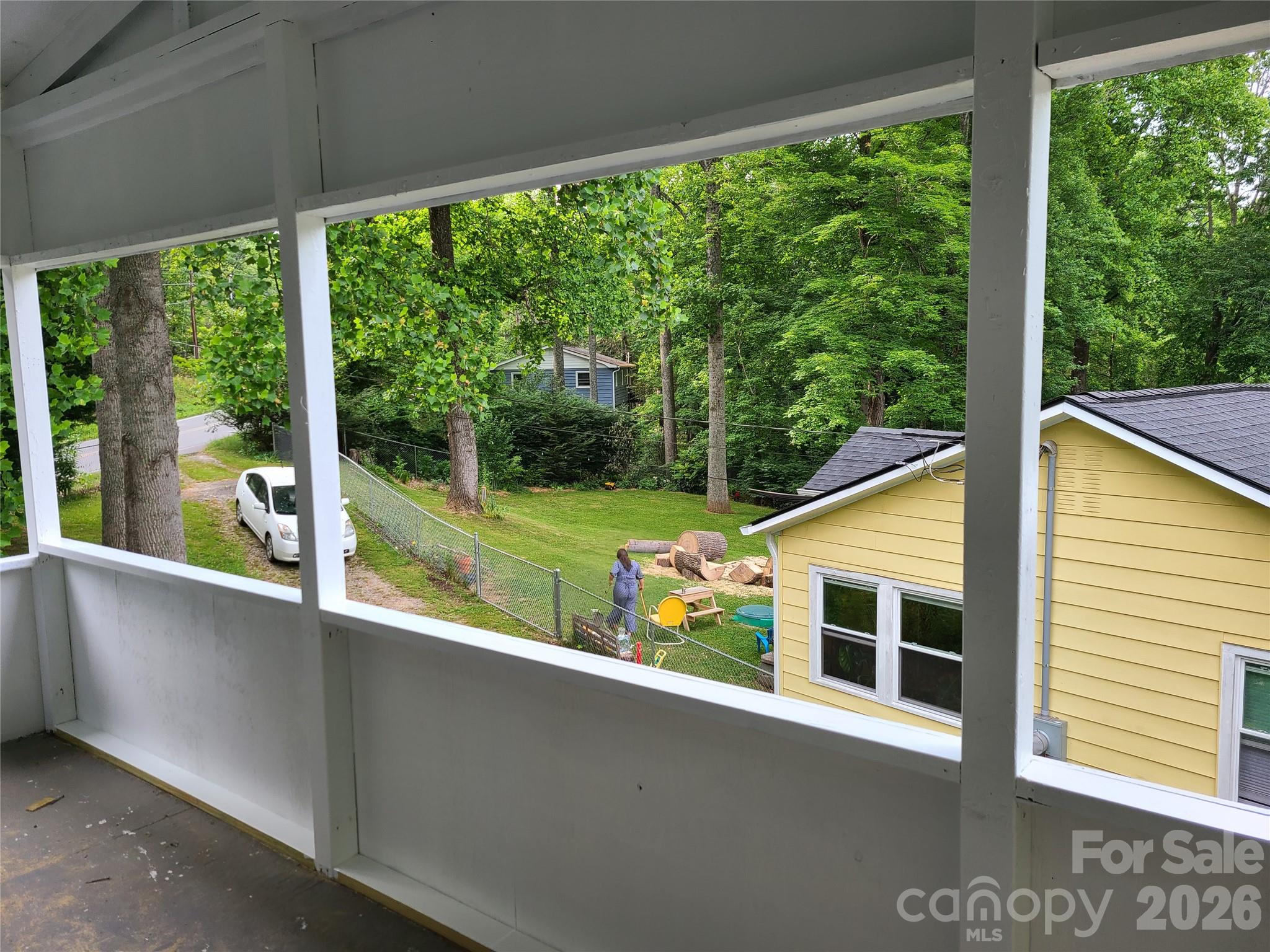 Single Family Residence at 822 Azalea Avenue, Black Mountain, photo 4 of 22