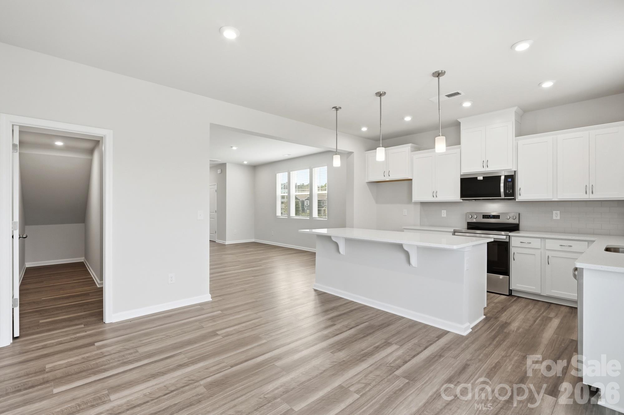 Townhouse at 324 Laura Elizabeth Lane, Clover, photo 5 of 19