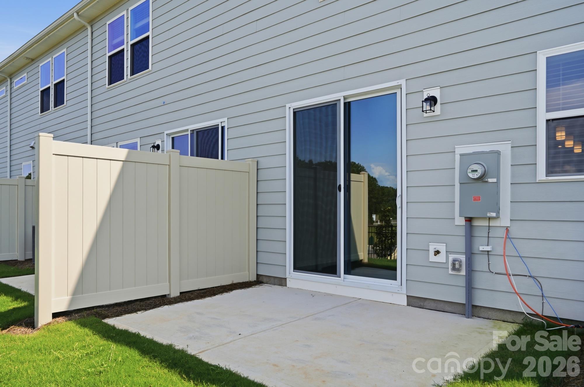 Townhouse at 324 Laura Elizabeth Lane, Clover, photo 13 of 19