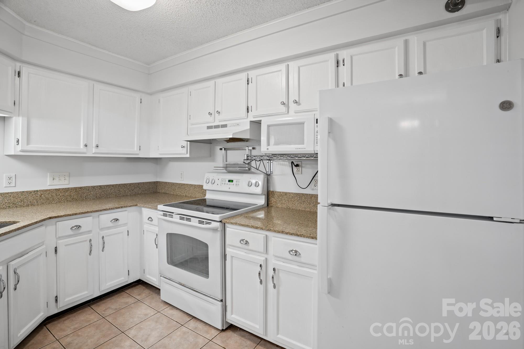 Condominium at 2519 Stockbridge Drive, Charlotte, photo 12 of 22
