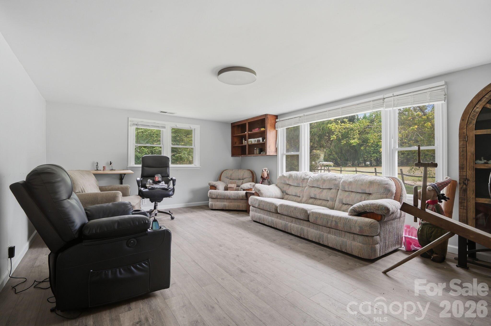 Single Family Residence at 1015 Mundy Field Road, Canton, photo 4 of 26