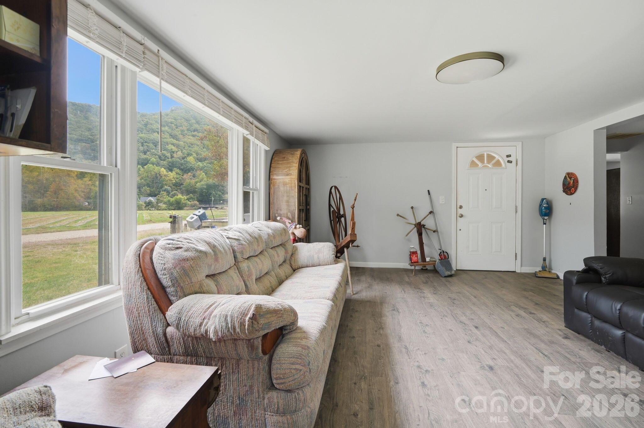 Single Family Residence at 1015 Mundy Field Road, Canton, photo 5 of 26