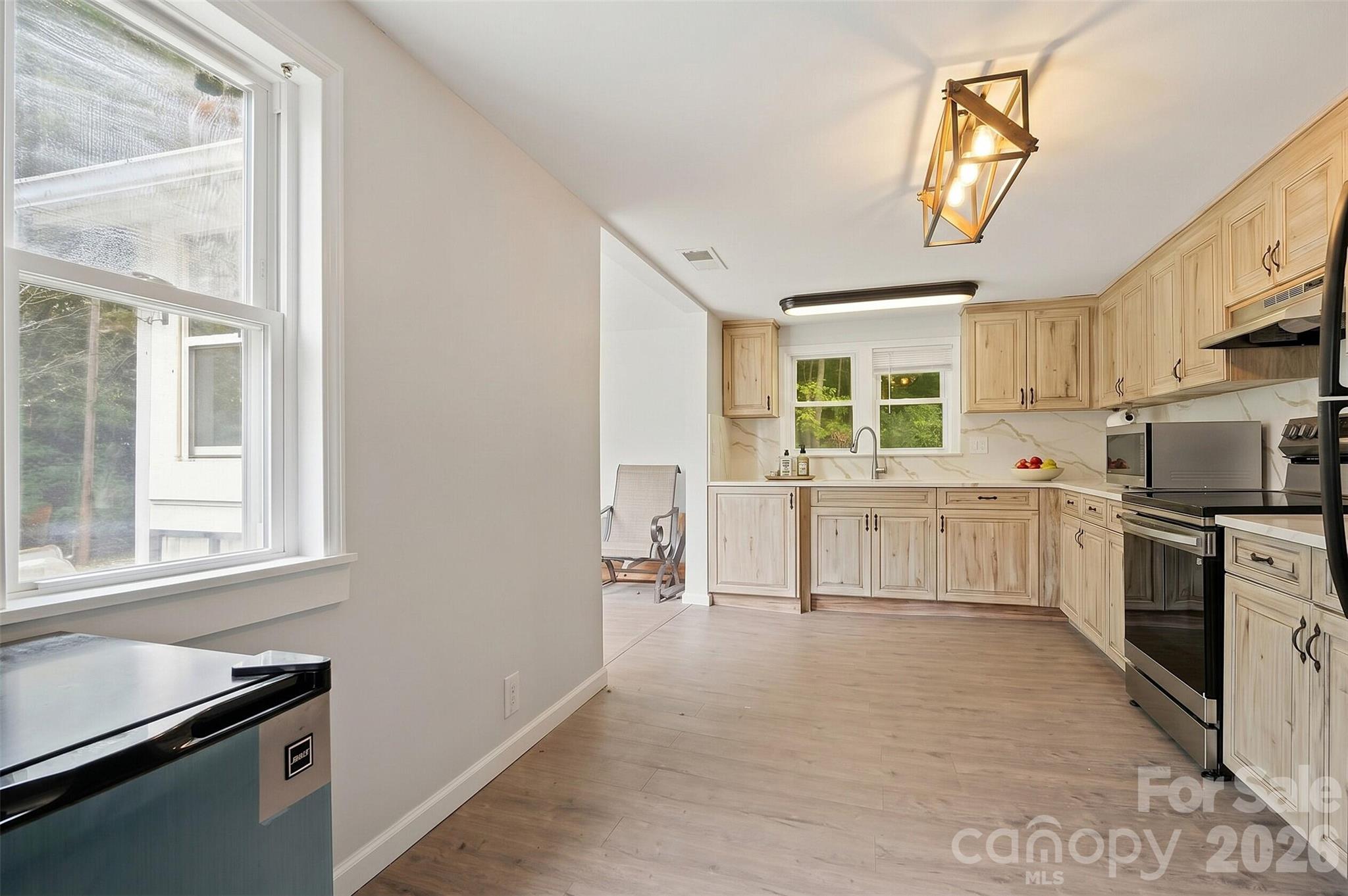 Single Family Residence at 1015 Mundy Field Road, Canton, photo 8 of 26