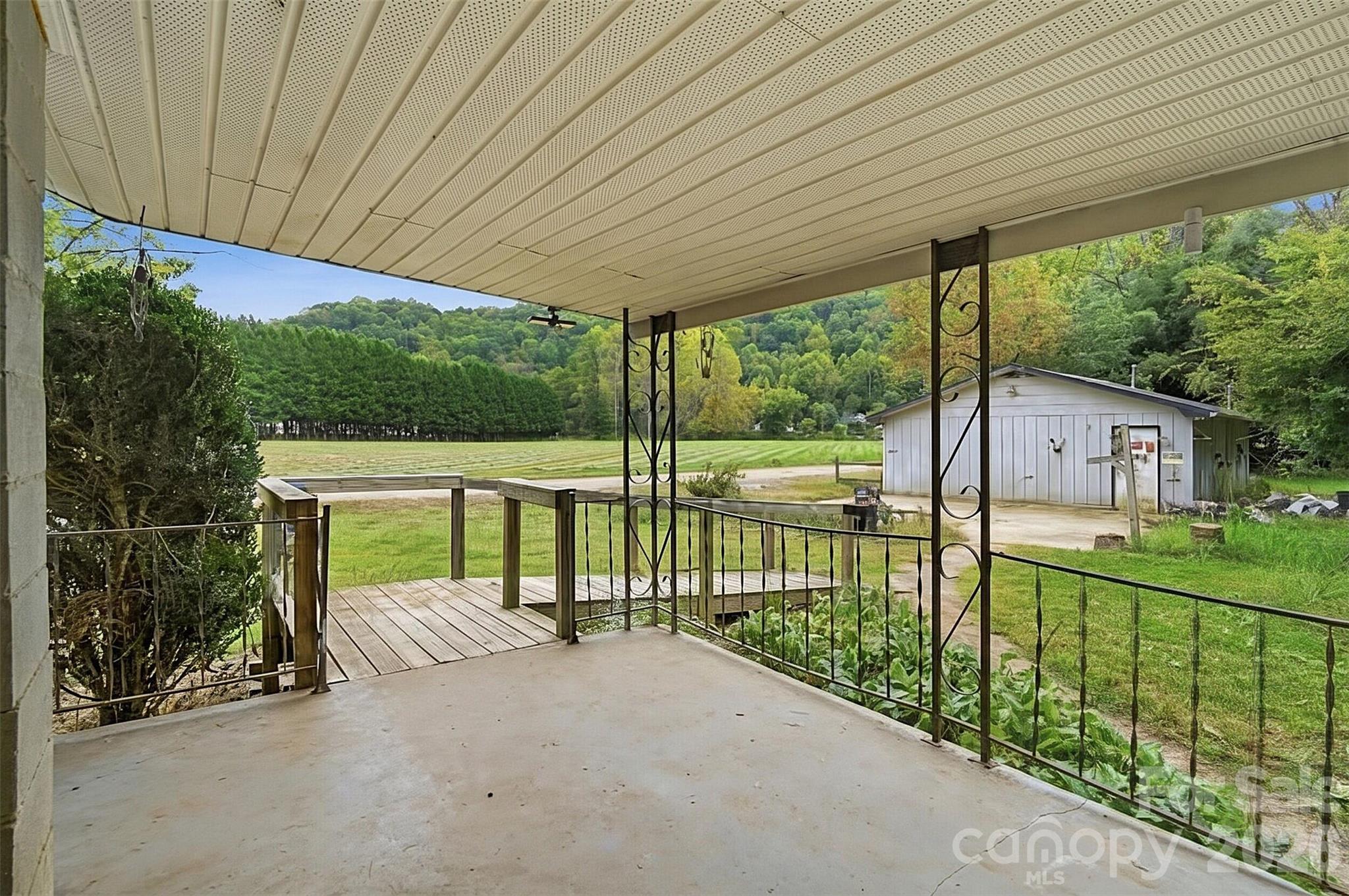 Single Family Residence at 1015 Mundy Field Road, Canton, photo 20 of 26
