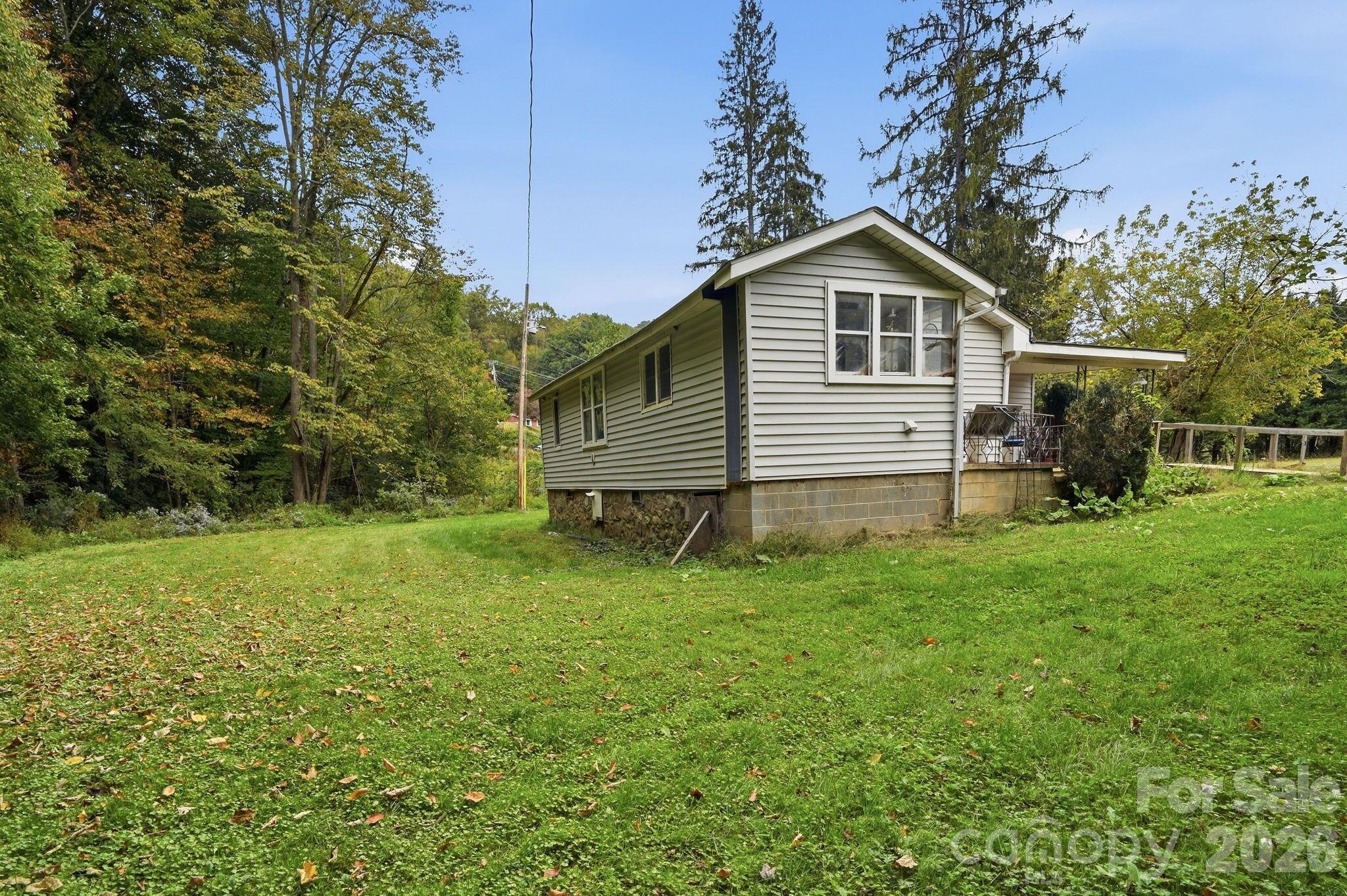 Single Family Residence at 1015 Mundy Field Road, Canton, photo 23 of 26