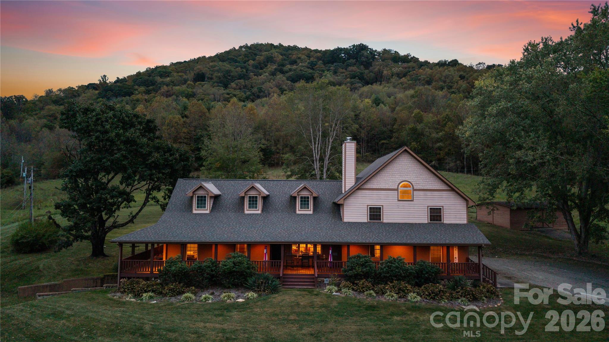 Single Family Residence at 97 Circle E Ranch Road, Burnsville