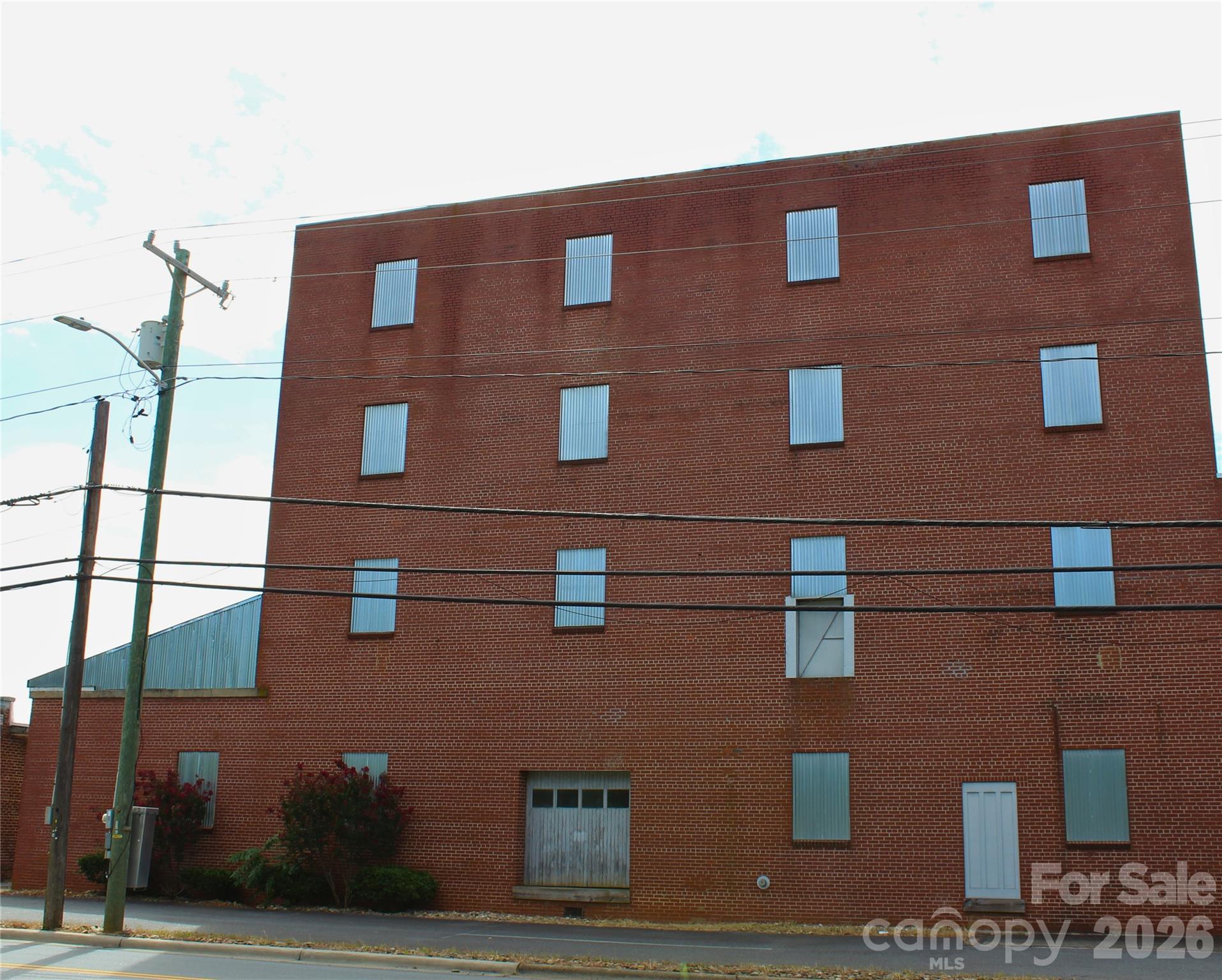 Office at 526 8th Street NE, Hickory, photo 2 of 34