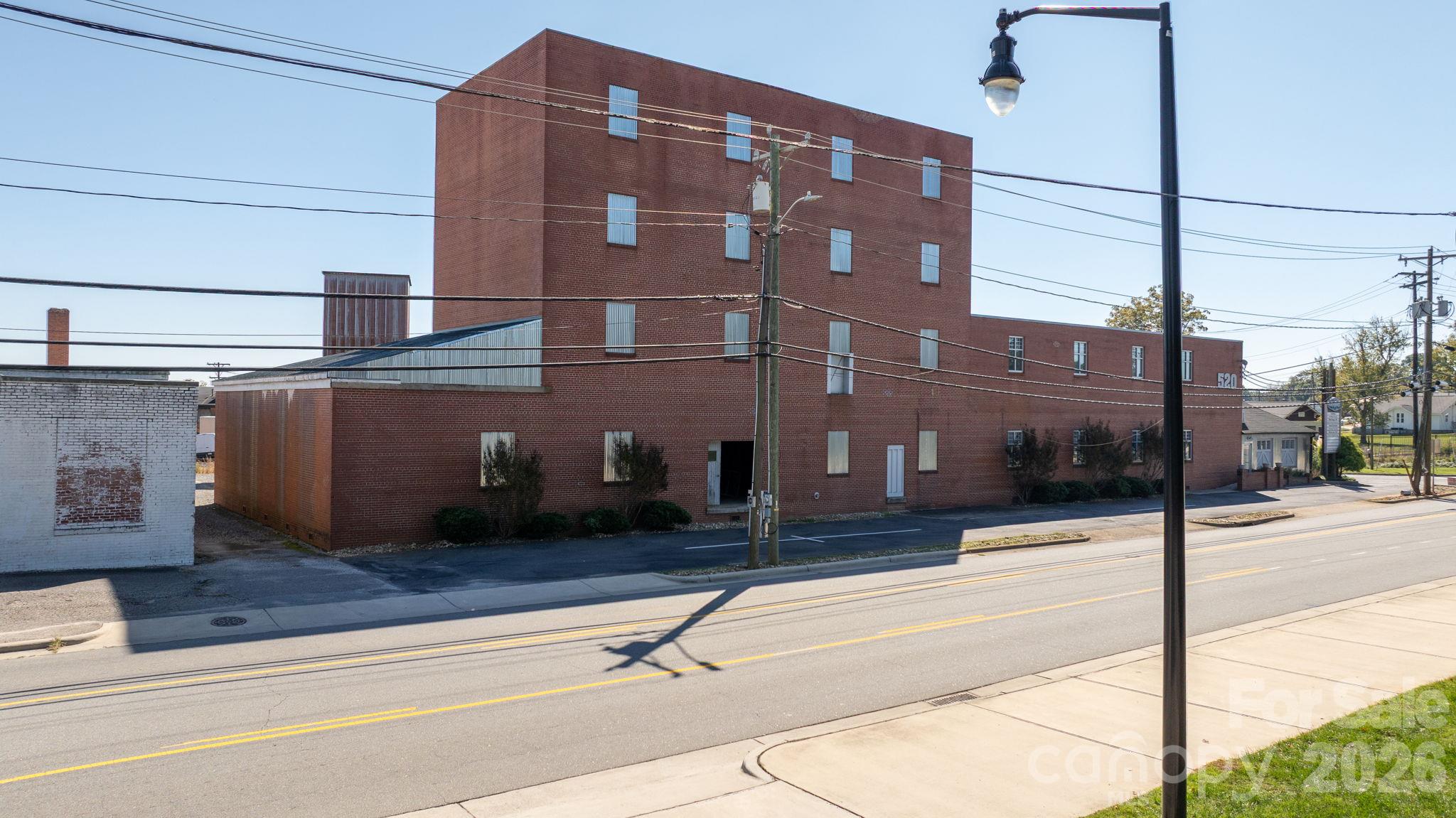 Office at 526 8th Street NE, Hickory, photo 10 of 34