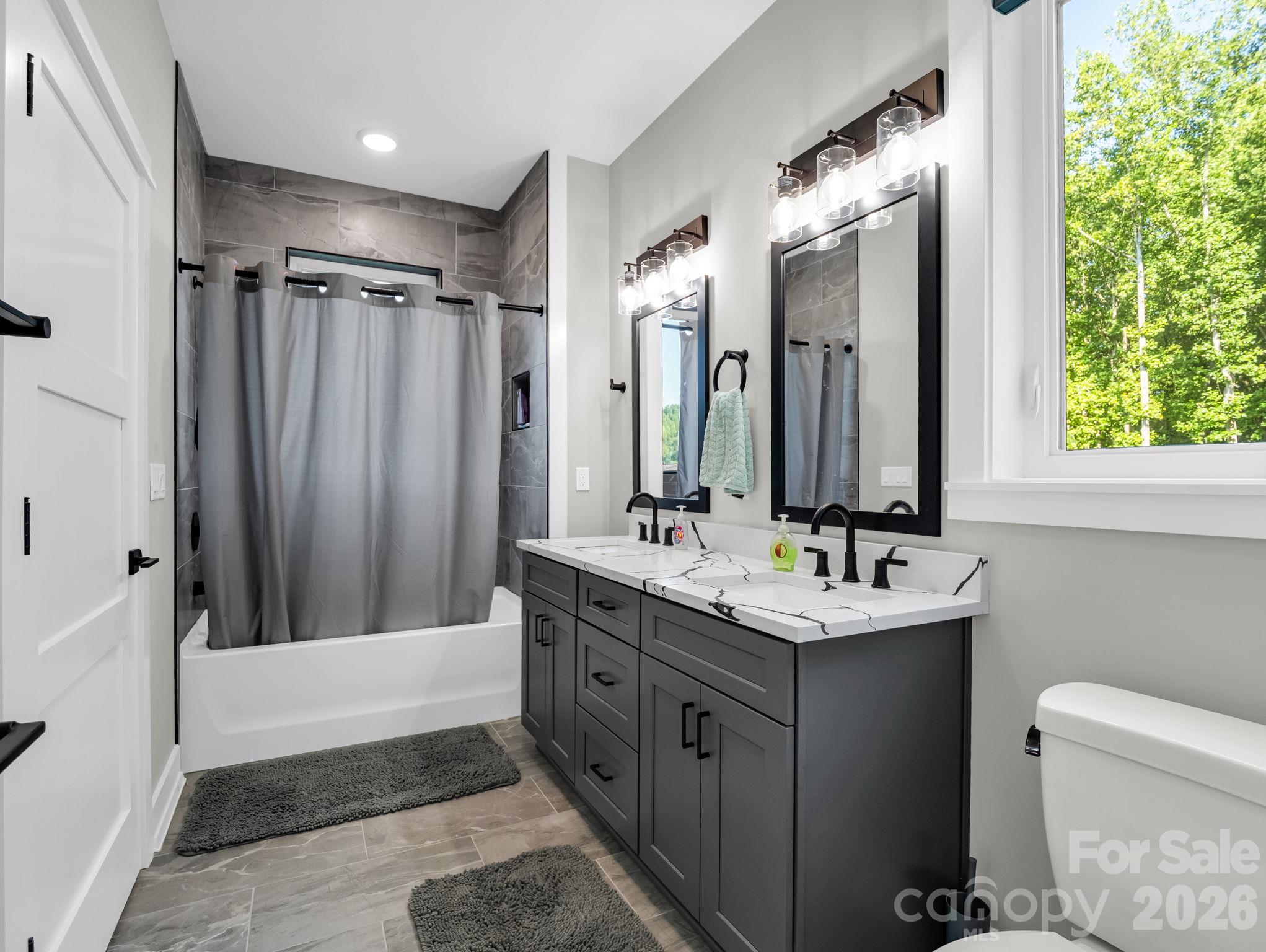Main Floor Full Guest Bath - 56 Scenic View Drive, Hendersonville