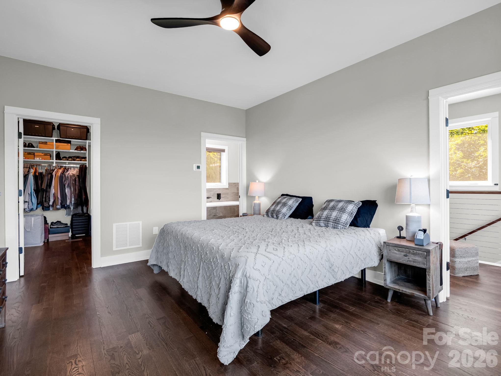 Upper Level Primary Suite - 56 Scenic View Drive, Hendersonville