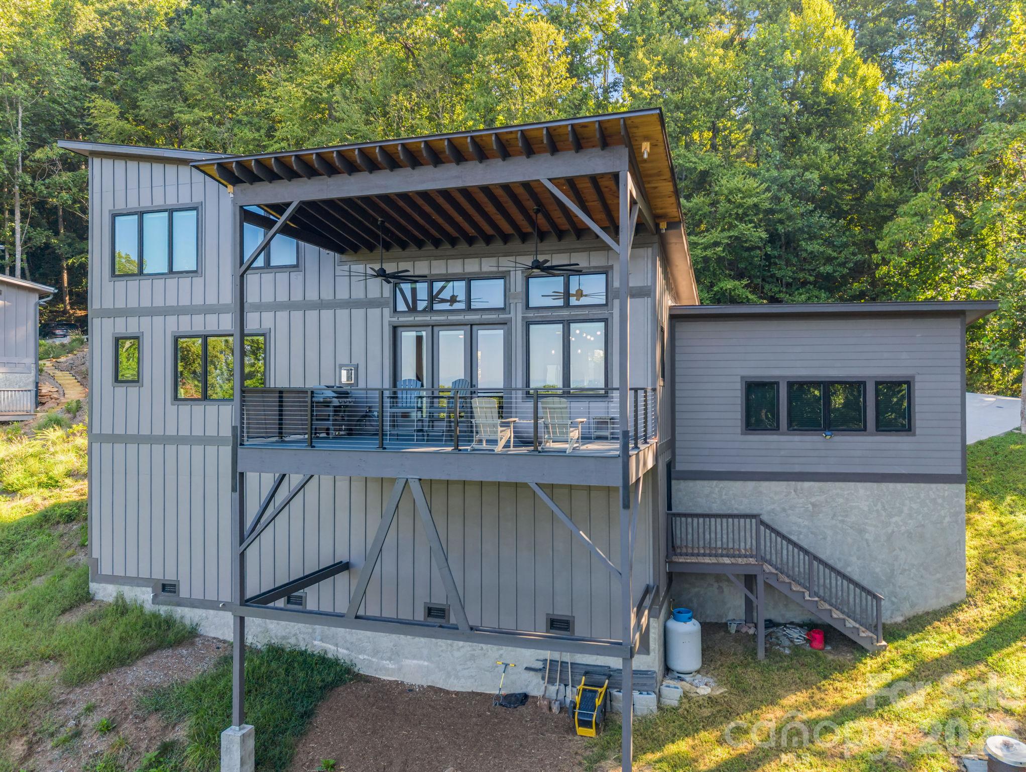 Single Family Residence at 56 Scenic View Drive, Hendersonville, photo 37 of 38