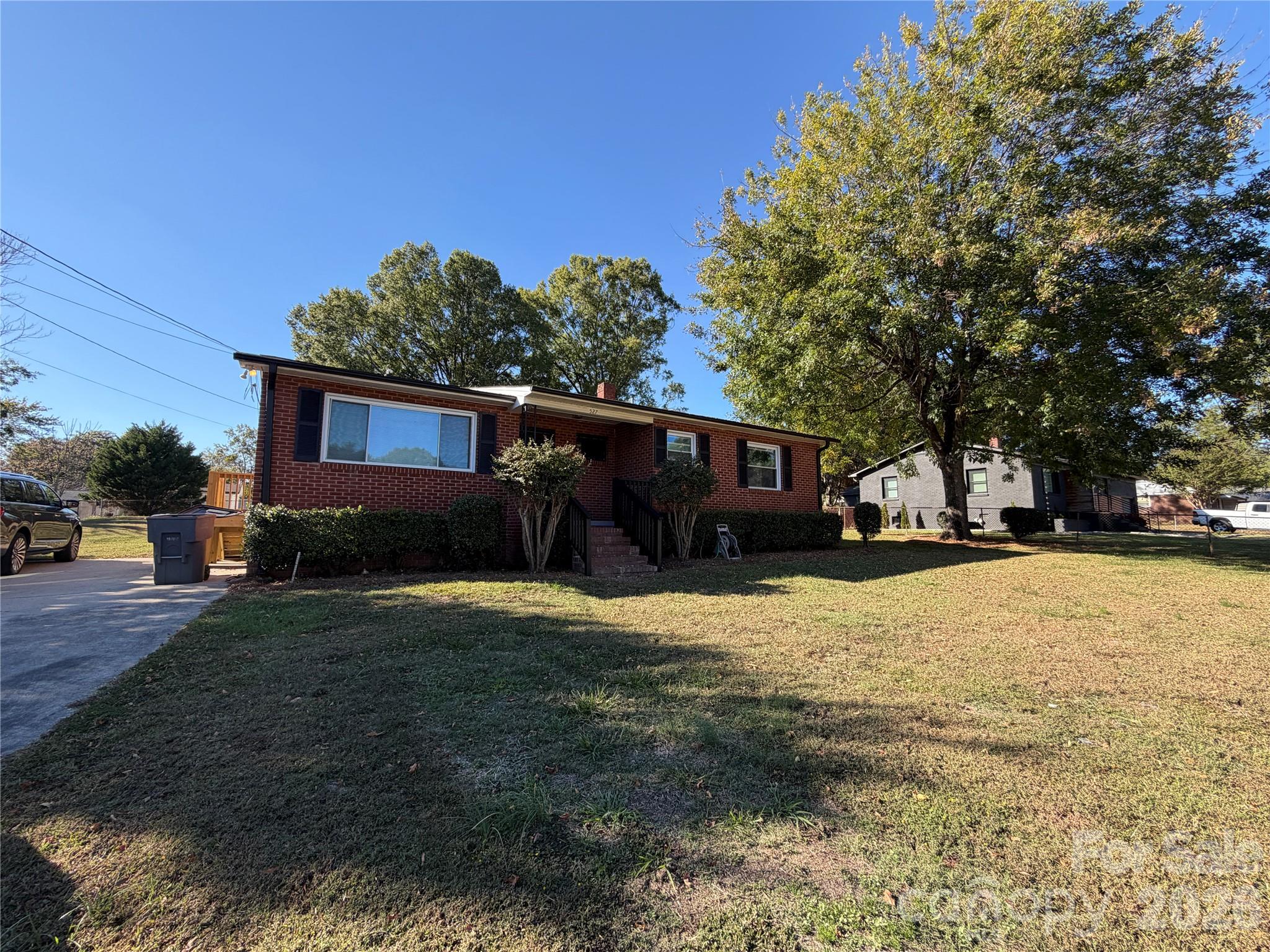 Single Family Residence at 527 Annex Avenue, Kannapolis, photo 2 of 21