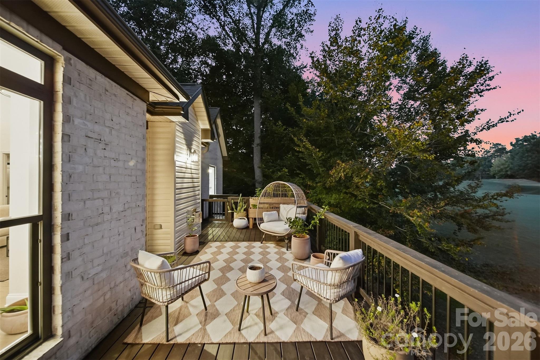 Single Family Residence at 647 Victoria Lane, Hickory, photo 2 of 48