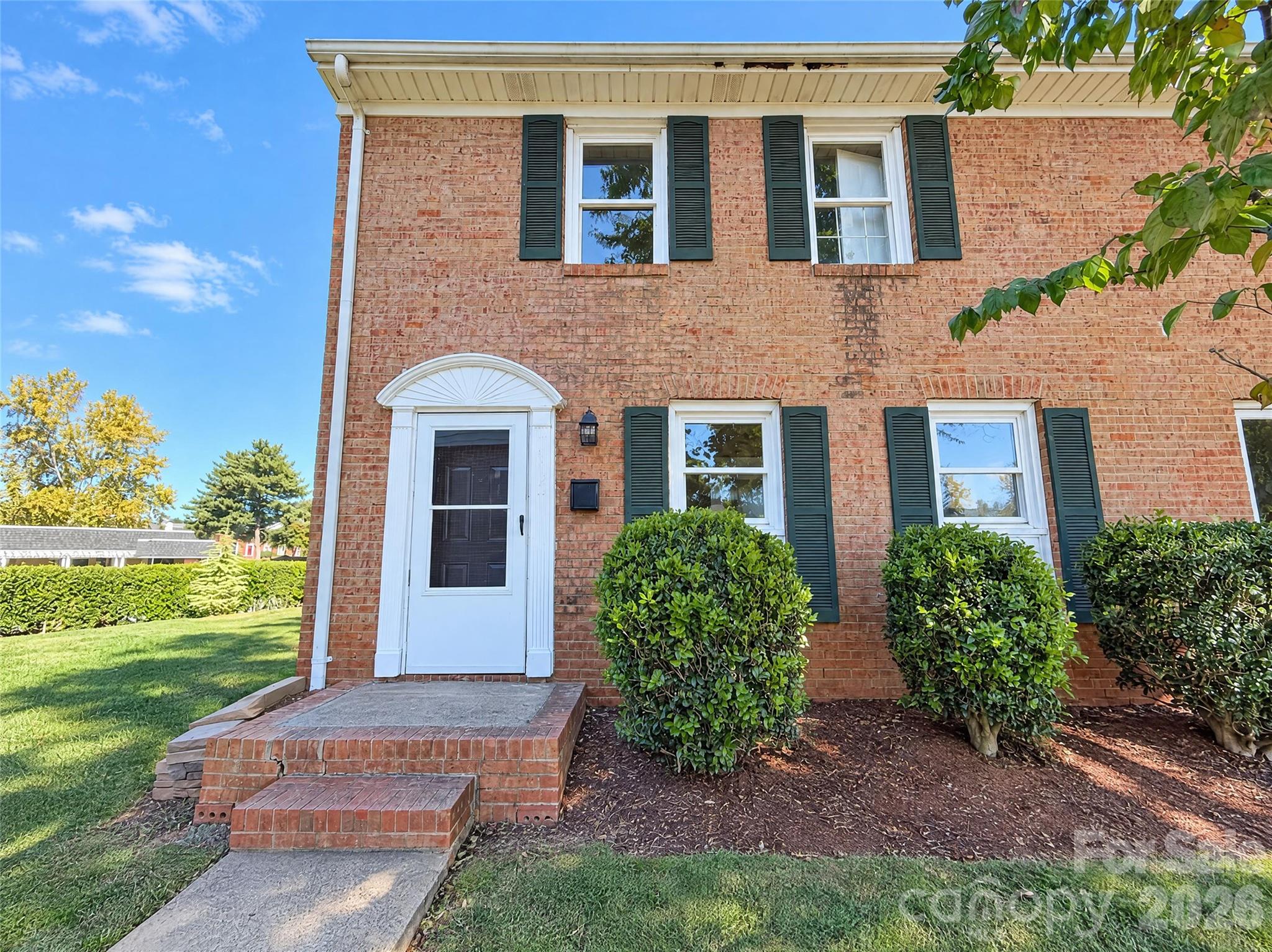 Townhouse at 8355 Knights Bridge Road, Charlotte