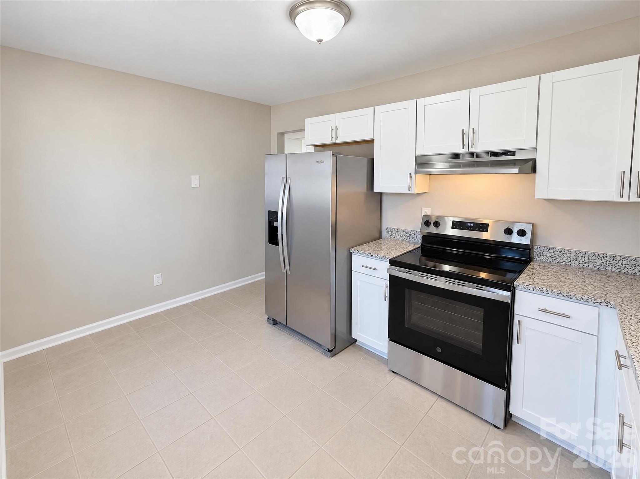Townhouse at 8355 Knights Bridge Road, Charlotte, photo 5 of 20