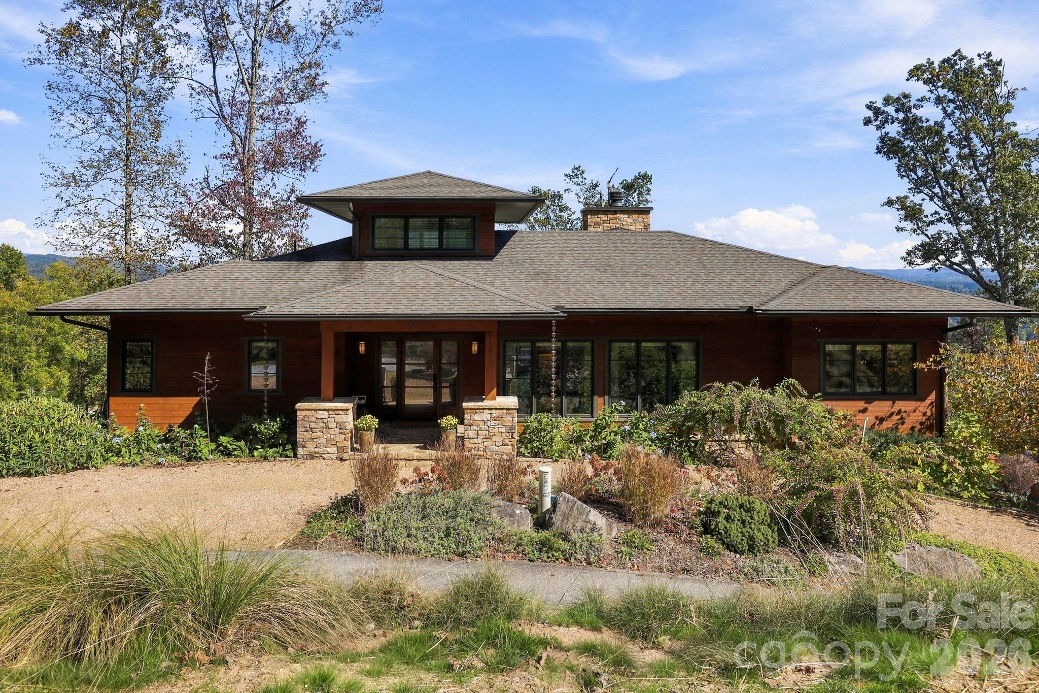 10 Rock Cliff Way